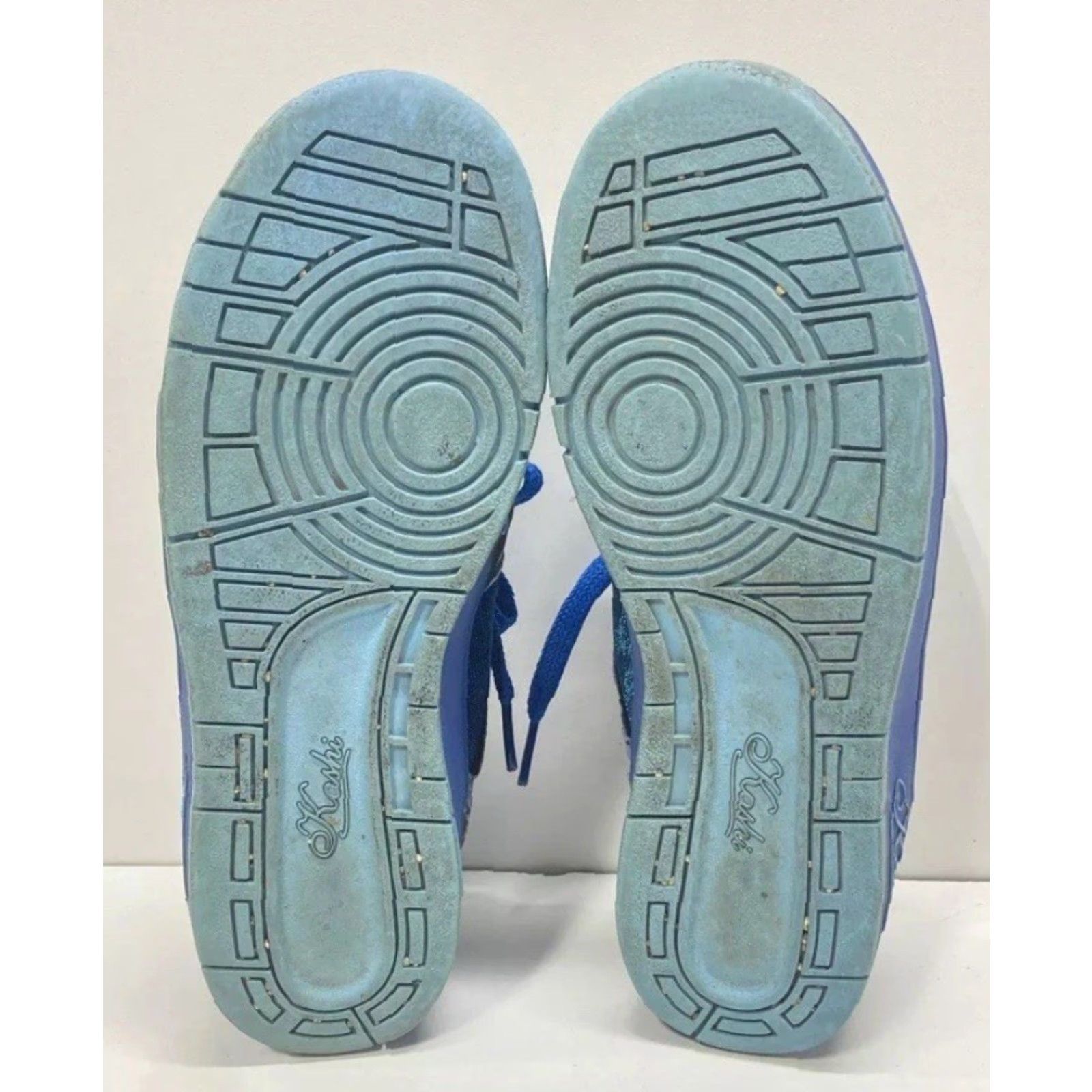 Vintage Women's Kashi Basel Sneakers Size 8 Blue Floral Imprint Designer Casual Everyday Shoes Size US 8 / IT 38 - 6 Thumbnail