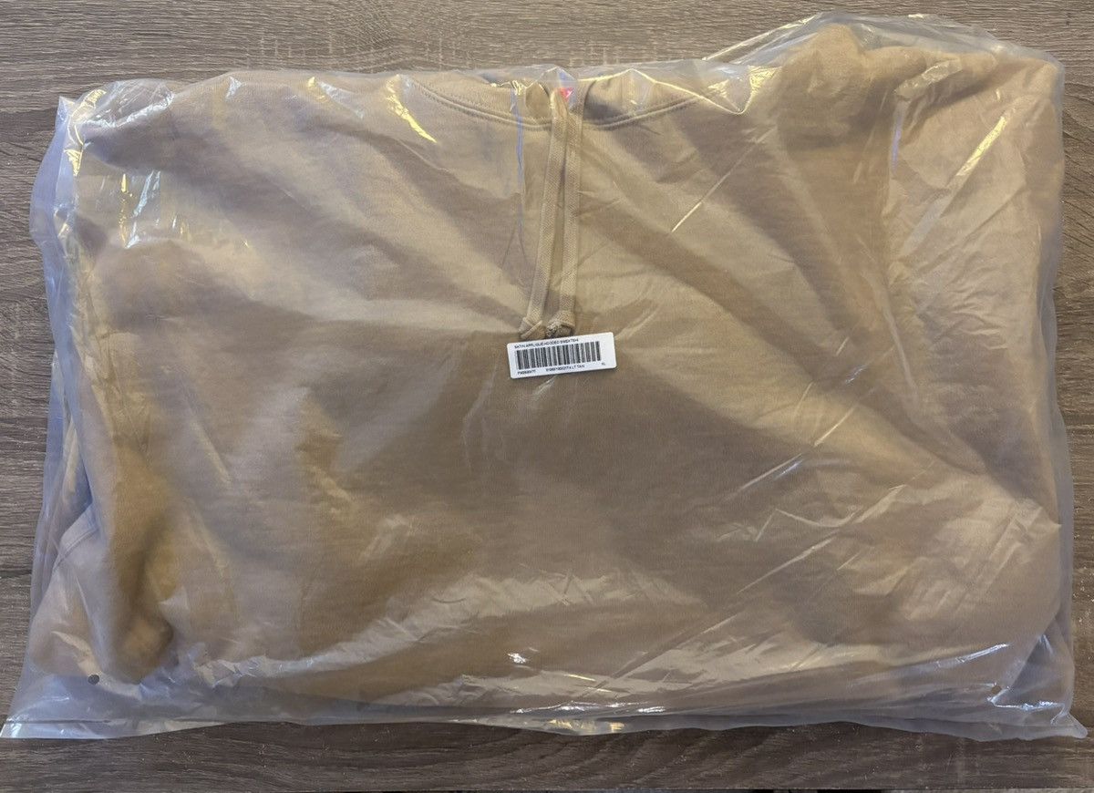 Supreme Supreme Satin Appliqué Hooded Sweatshirt FW25 Tan Size US XL / EU 56 / 4 - 2 Thumbnail