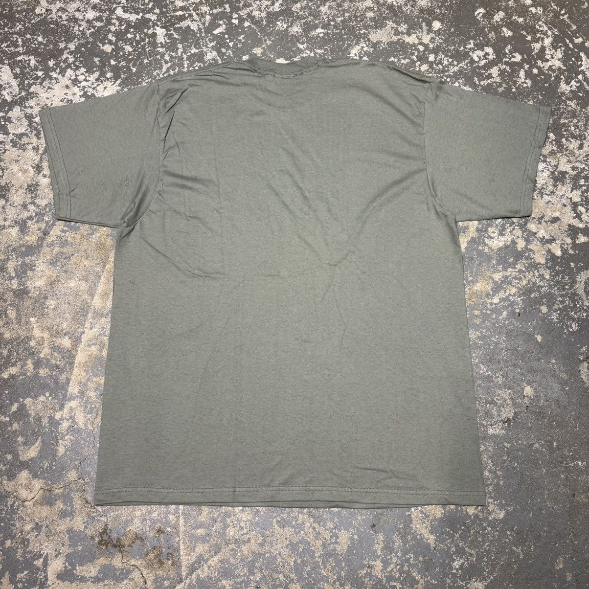 Nike Vintage Nike Green Blank No Swoosh 90s Tshirt USA Size US XL / EU 56 / 4 - 6 Thumbnail