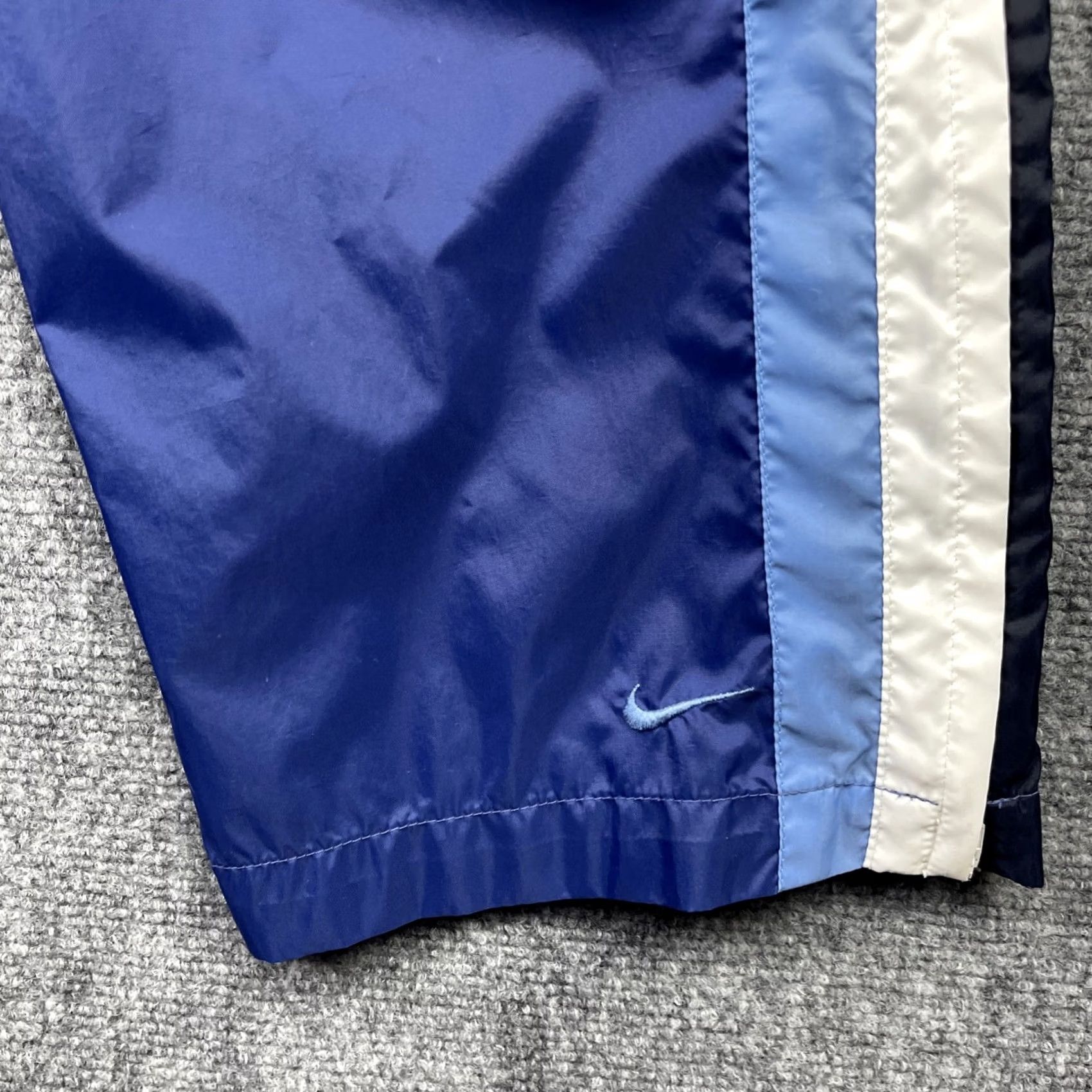 Nike Vintage Nike Track Pants Mens Small Blue Straight Leg Zip Cuff Baggy Windbreaker Size US 29 - 5 Thumbnail