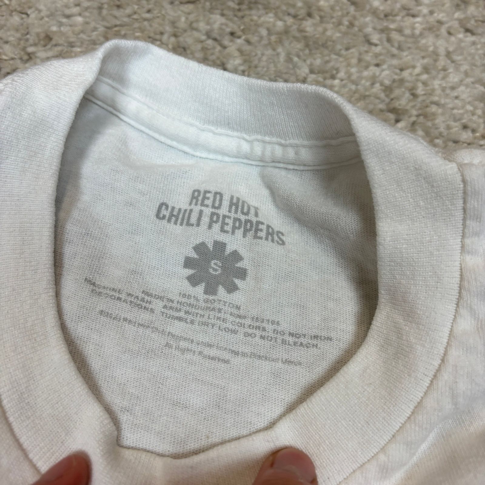 Band Tees Red Hot Chili Peppers Tribal Logo Short Sleeve Shirt Men's S Size US S / EU 44-46 / 1 - 6 Thumbnail