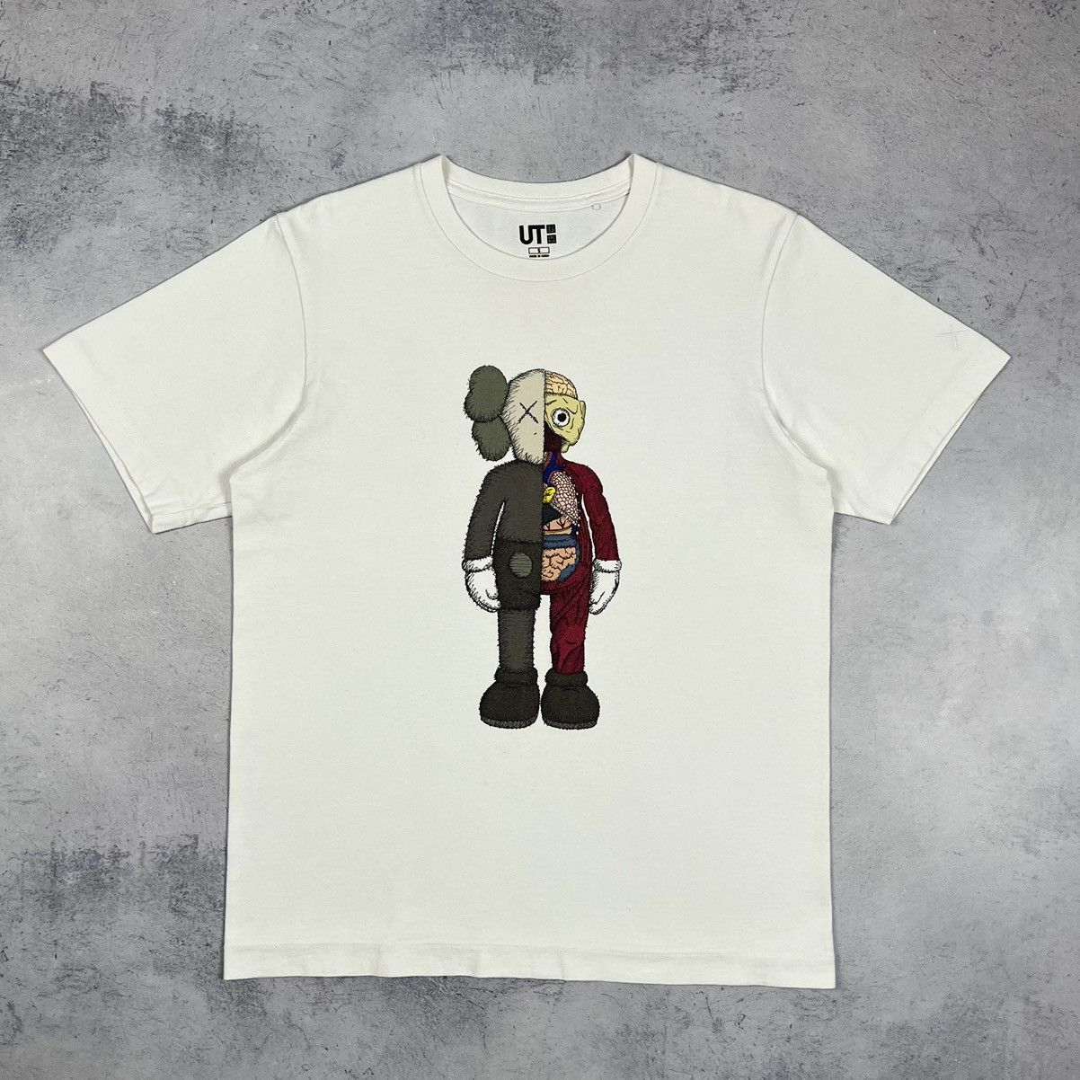 Kaws × Uniqlo Kaws x Uniqlo y2k big logo japanese tee Size US S / EU 44-46 / 1 - 2 Thumbnail