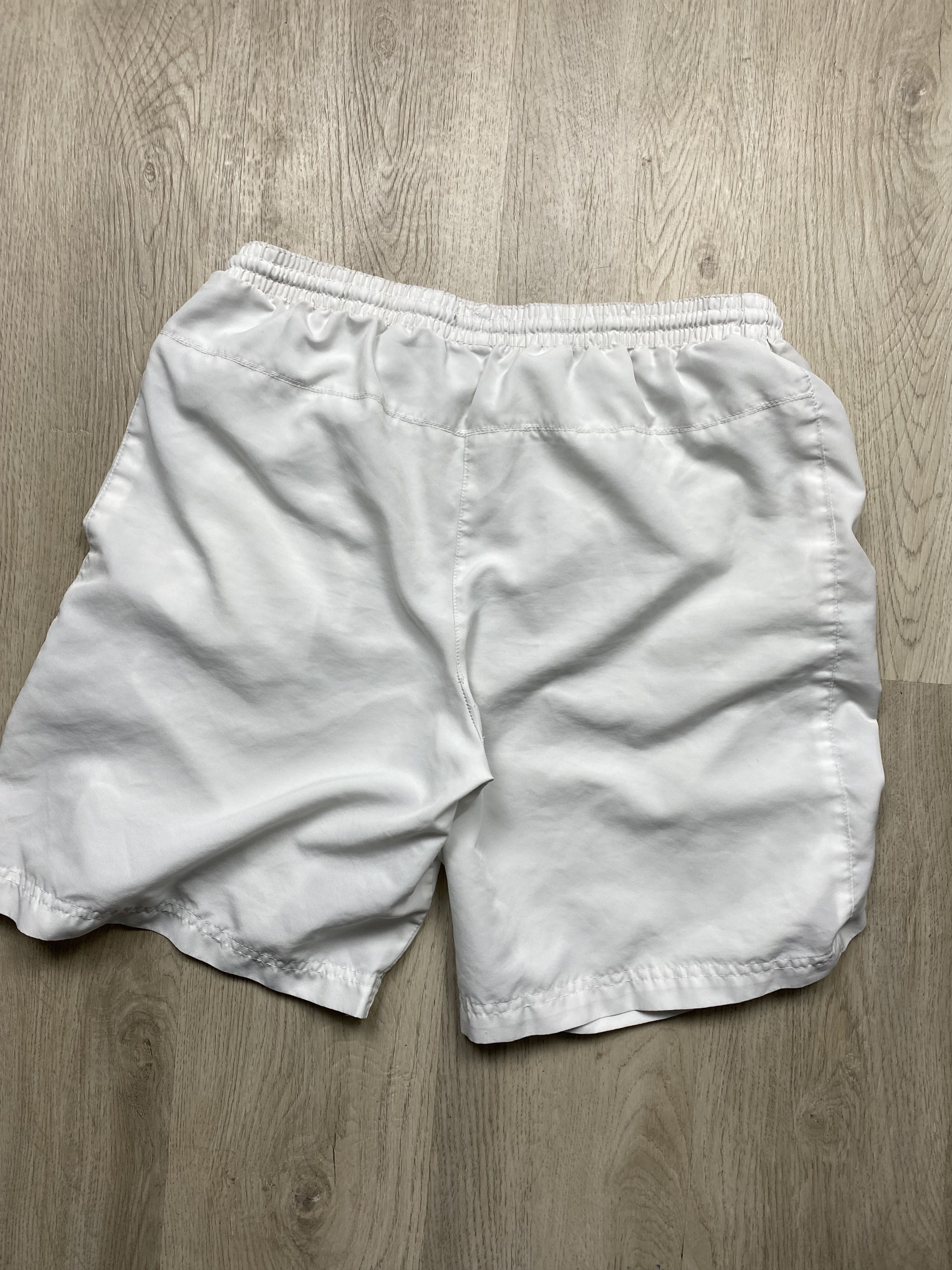 Umbro Umbro Vintage Mens Nylon Shorts Size US 34 / EU 50 - 7 Thumbnail
