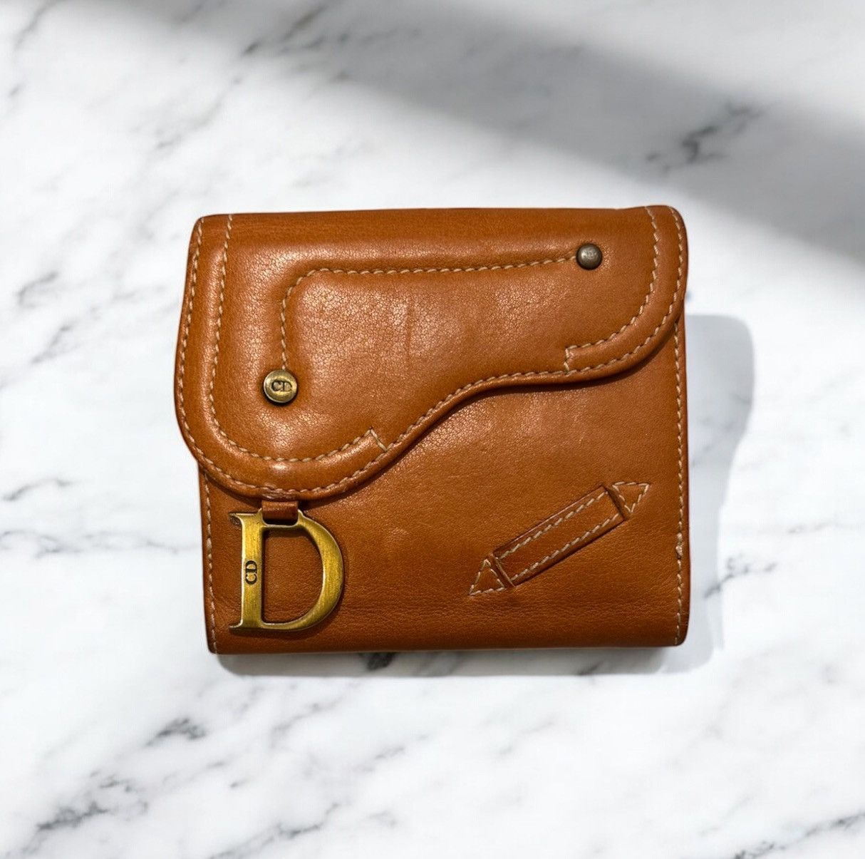 Dior Iconic Dior Saddle Wallet - Brown Leather Compact Bifold Size ONE SIZE - 1 Thumbnail