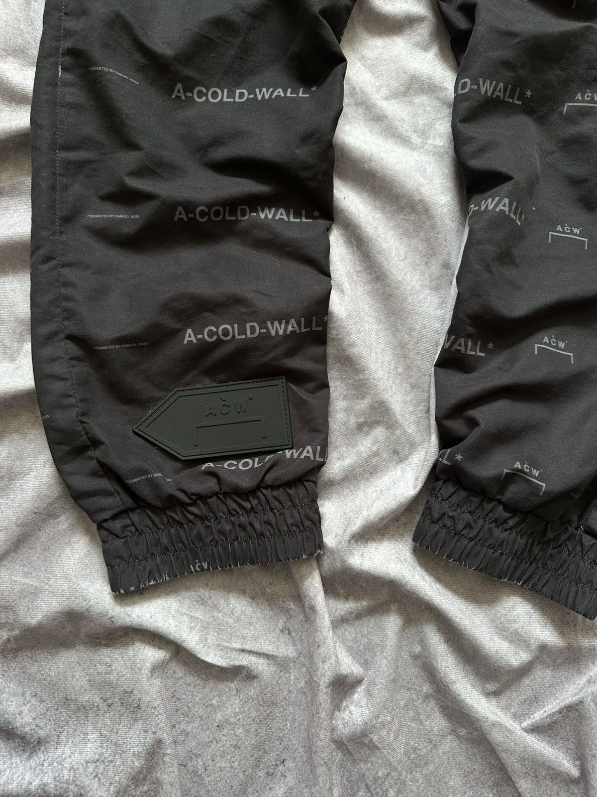 A-COLD-WALL* A Cold Wall Nylon Total Pattern Pants Size US 32 / EU 48 - 3 Thumbnail