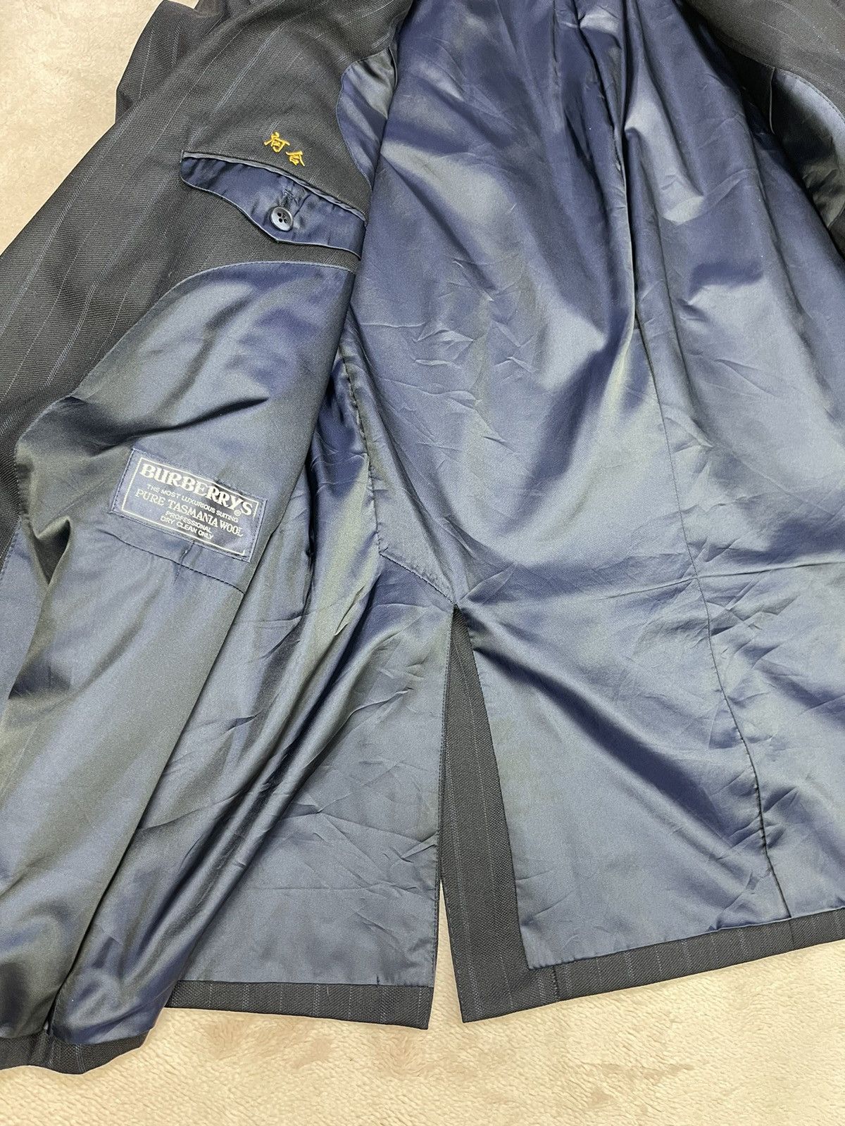 Burberry BURBERRY PURE TASMANIA WOOL DOUBLE BREASTED Size 44R - 9 Thumbnail
