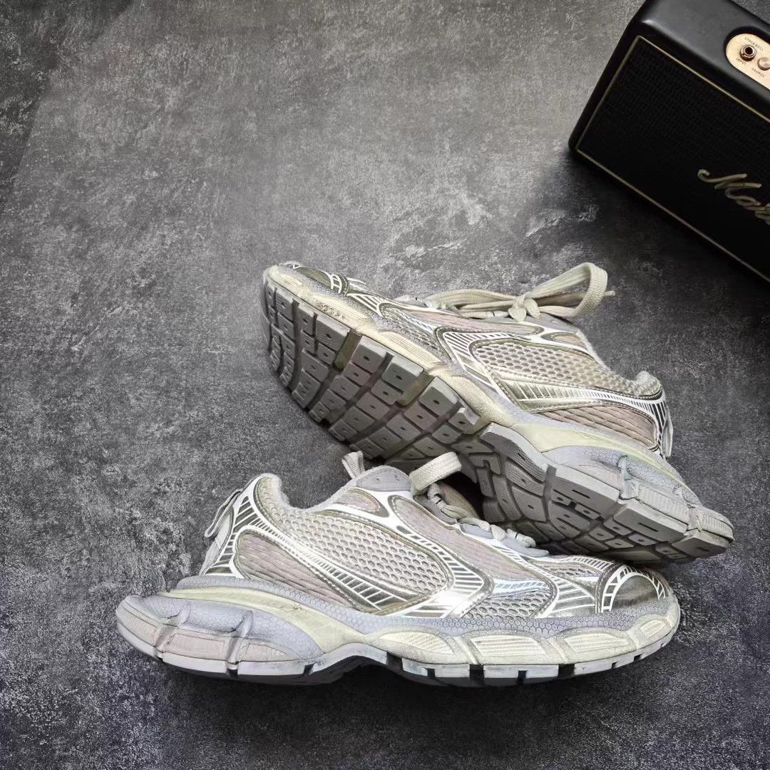 Balenciaga BALENCIAGA 3XL Light Beige 39 98 New Original Box Size US 6 / IT 36 - 8 Thumbnail