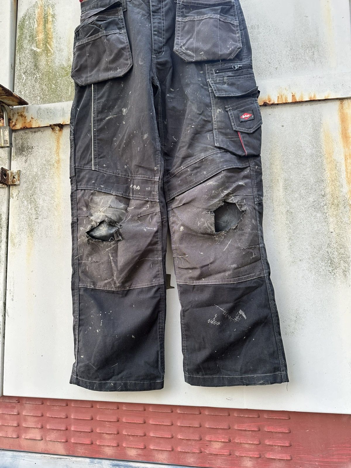 Vintage 👹THRASHED Lee Cooper ERD Baggy Cargo Pants Size US 31 - 8 Thumbnail