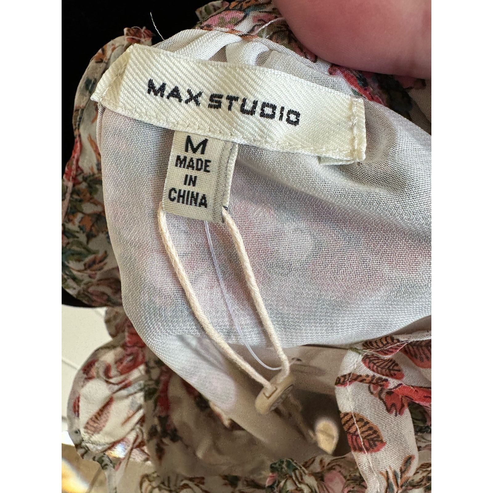 Other Max Studio Womens Blouse Sz M Floral Cold Shoulder Ruffle Size M / US 6-8 / IT 42-44 - 8 Thumbnail