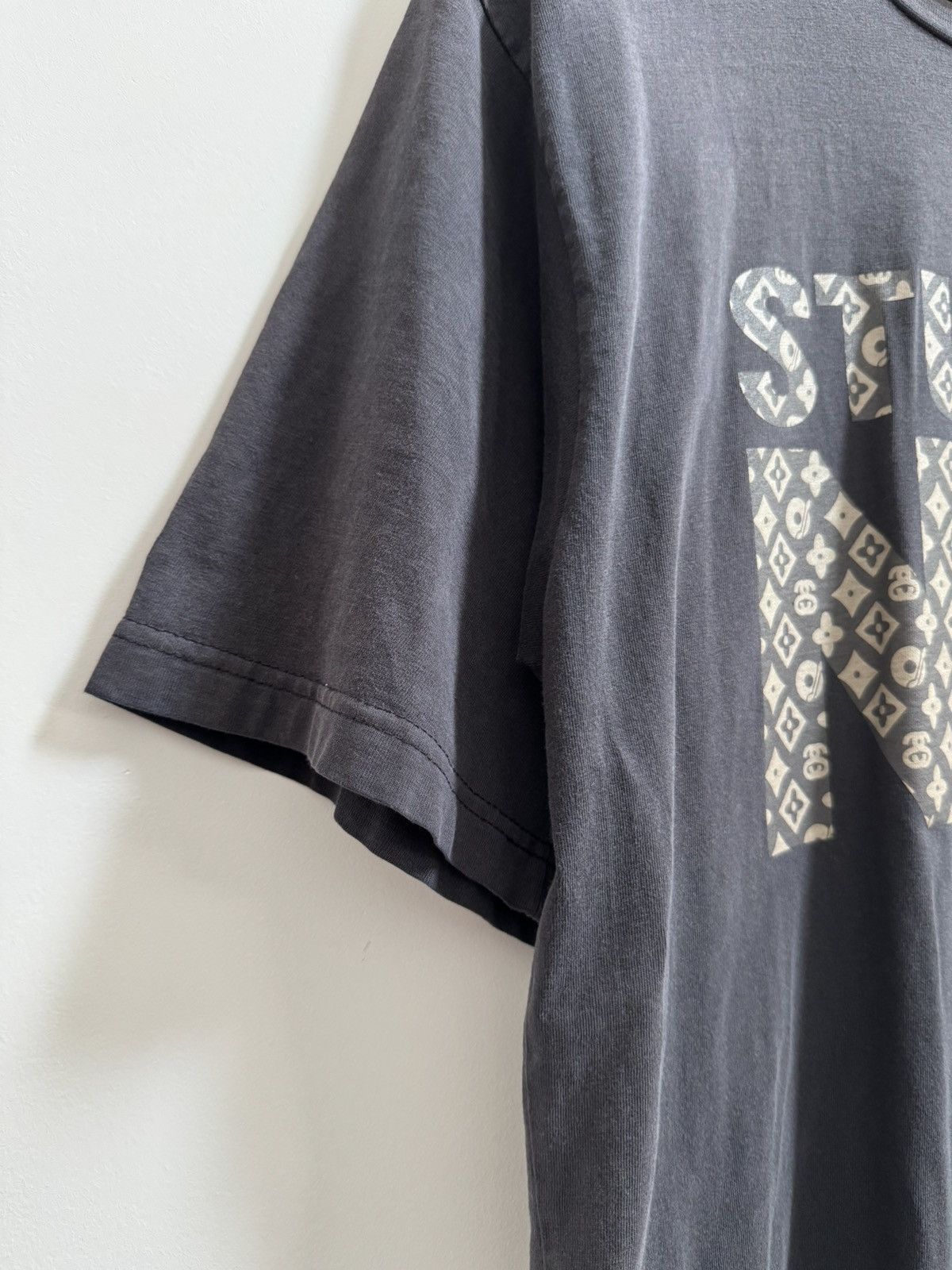 Stussy Vintage Stussy No 4 Monogram LV T-Shirt Size US L / EU 52-54 / 3 - 10 Thumbnail