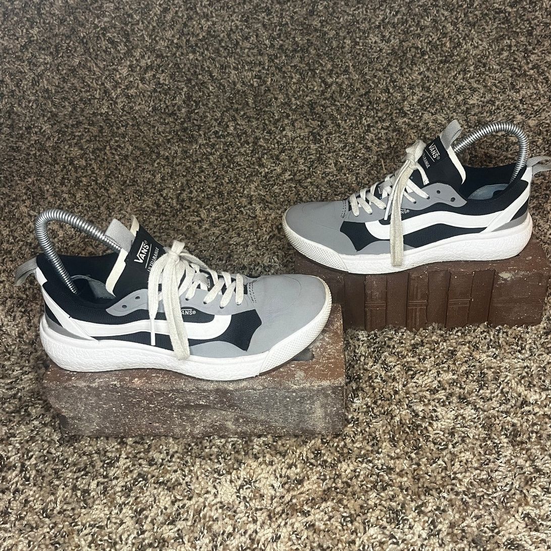 Vans Vans UltraRange EXO Sneakers Gray/Black Unisex Size M5/W6.5 Size US 5 / EU 37 - 3 Thumbnail