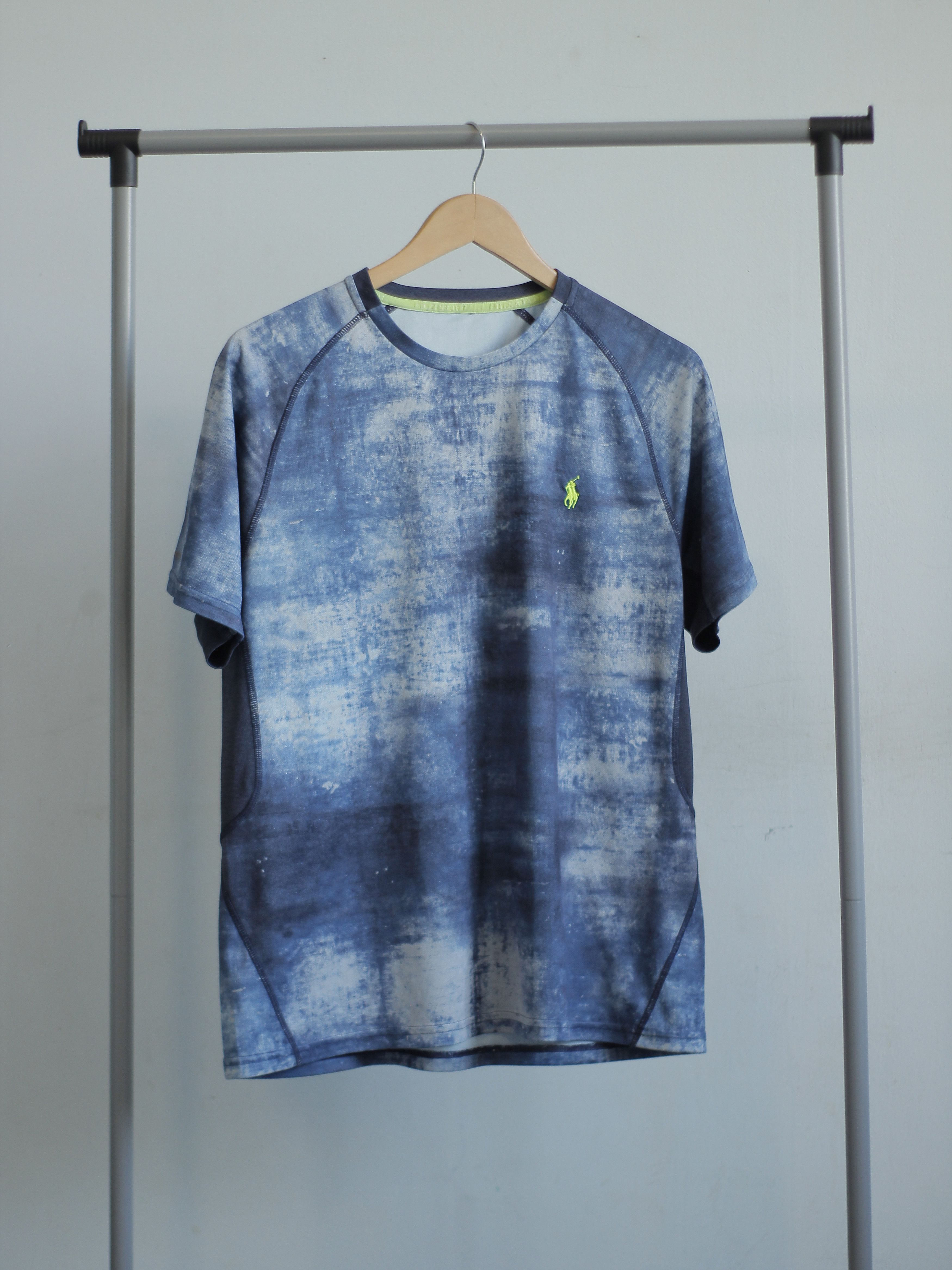 Polo Ralph Lauren × Ralph Lauren × Ralph Lauren Sport PRL ABSTRACT SPORT T SHIRT MENS L BLUE SKIES Size US L / EU 52-54 / 3 - 1 Thumbnail
