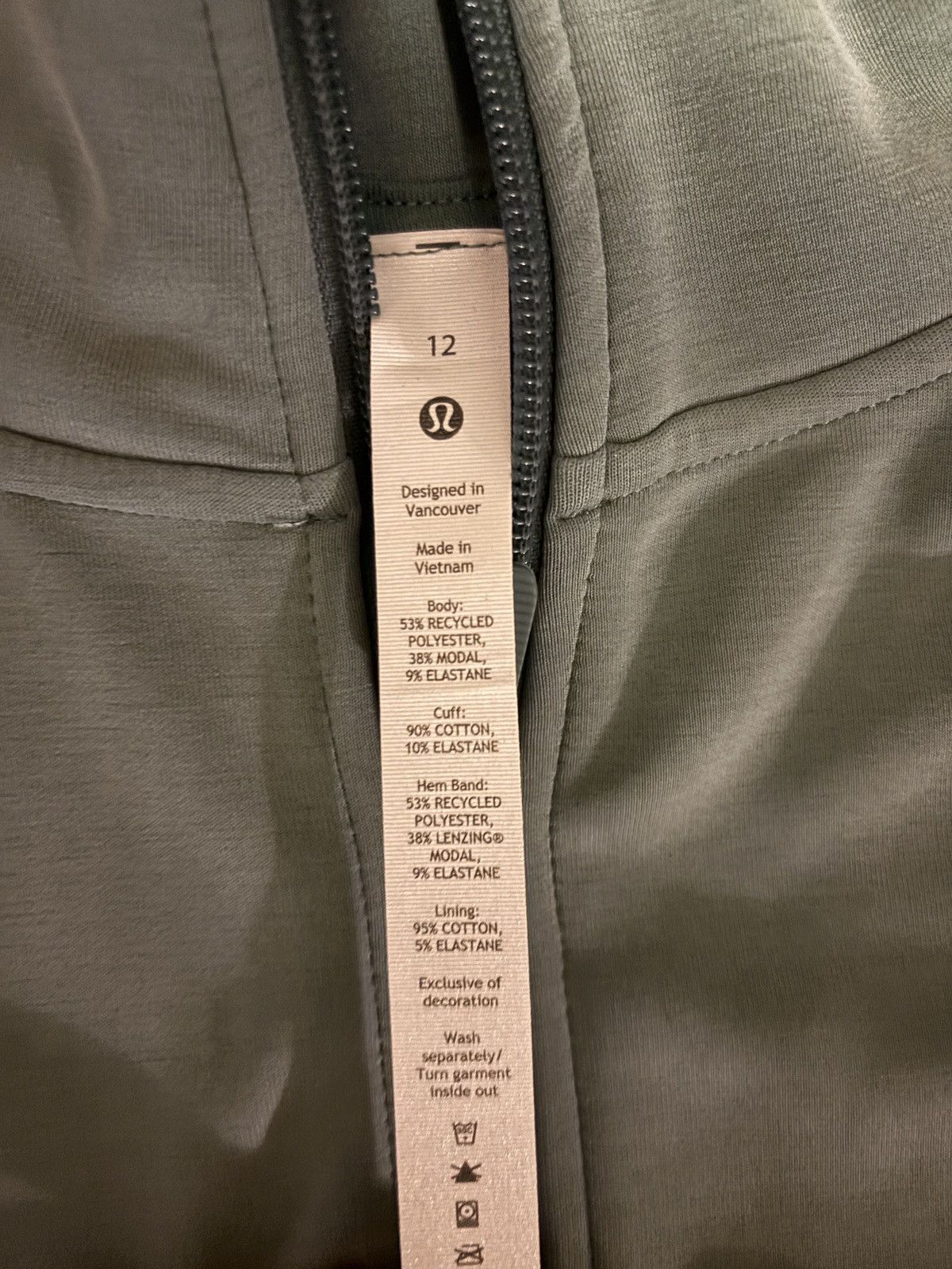 Lululemon Lululemon Green Cropped Zip Up Size 12 Size XL / US 12-14 / IT 48-50 - 2 Thumbnail
