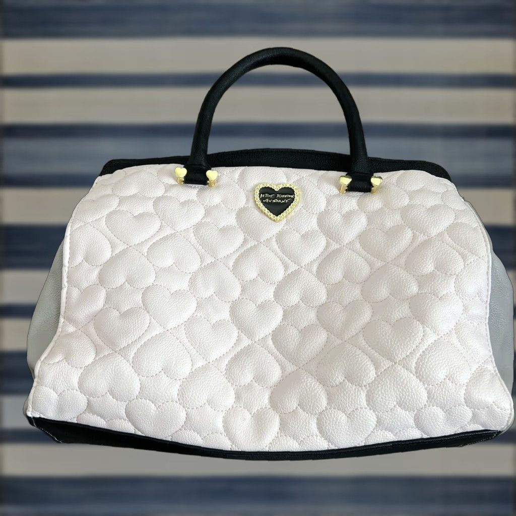 Betsey Johnson Betsey Johnson Crossbody Bag Large Pink Quilted Hearts Women's Size ONE SIZE - 1 Thumbnail