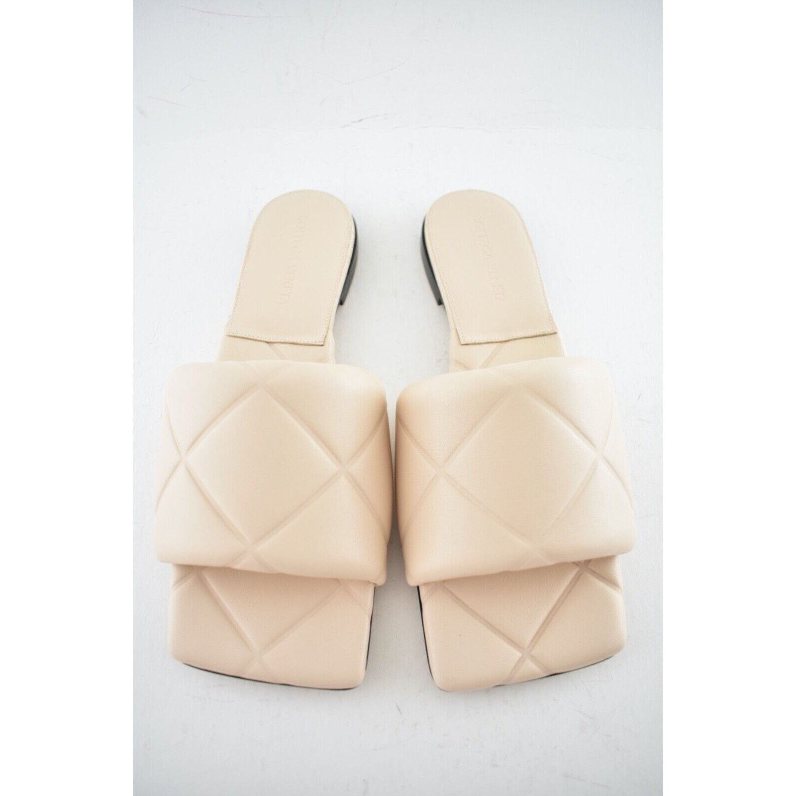 Bottega Veneta Bottega Veneta BV Lido Blush Beige Padded Leather Quilted Size US 6.5 / IT 36.5 - 8 Thumbnail