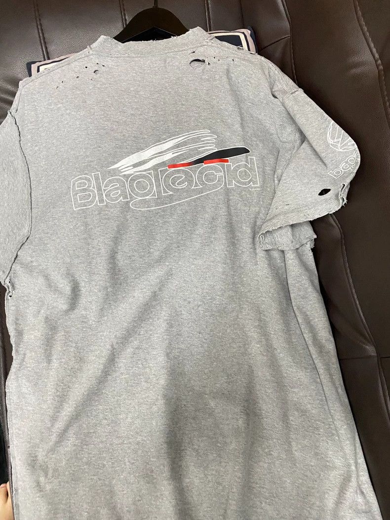Other Balenciaga Grey distressed short-sleeve t-shirt with brand Size US M / EU 48-50 / 2 - 4 Thumbnail