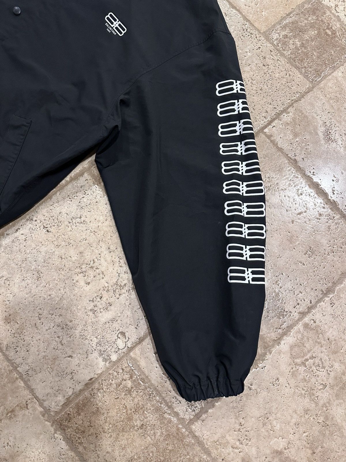 Balenciaga Balenciaga Double BB Icon Arm Print Coaches Black Zip Jacket Size US M / EU 48-50 / 2 - 4 Thumbnail
