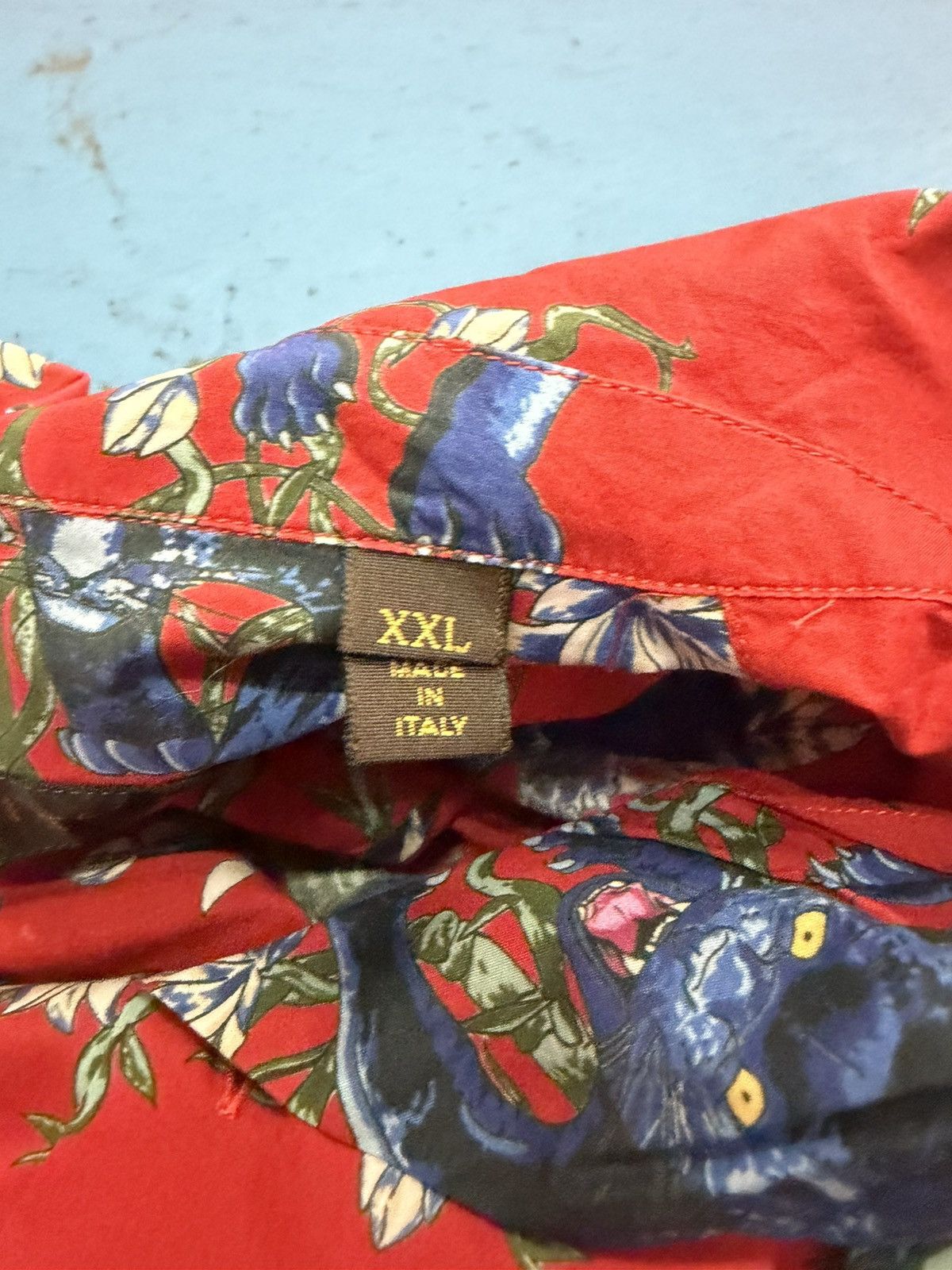 Louis Vuitton LOUIS VUITTON 2016 RED PANTHER SHRIT Size US XXL / EU 58 / 5 - 5 Thumbnail