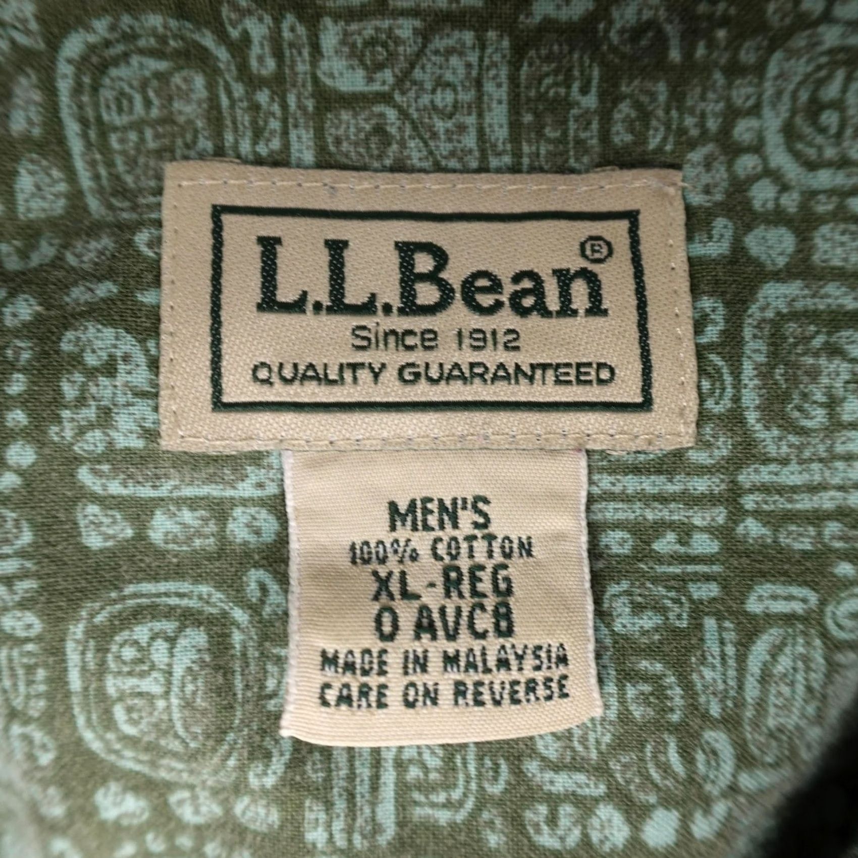 Vintage LL Bean Hawaiian Shirt Mens XL Green Geometric Print Short Sleeve Button Up Size US XL / EU 56 / 4 - 2 Thumbnail