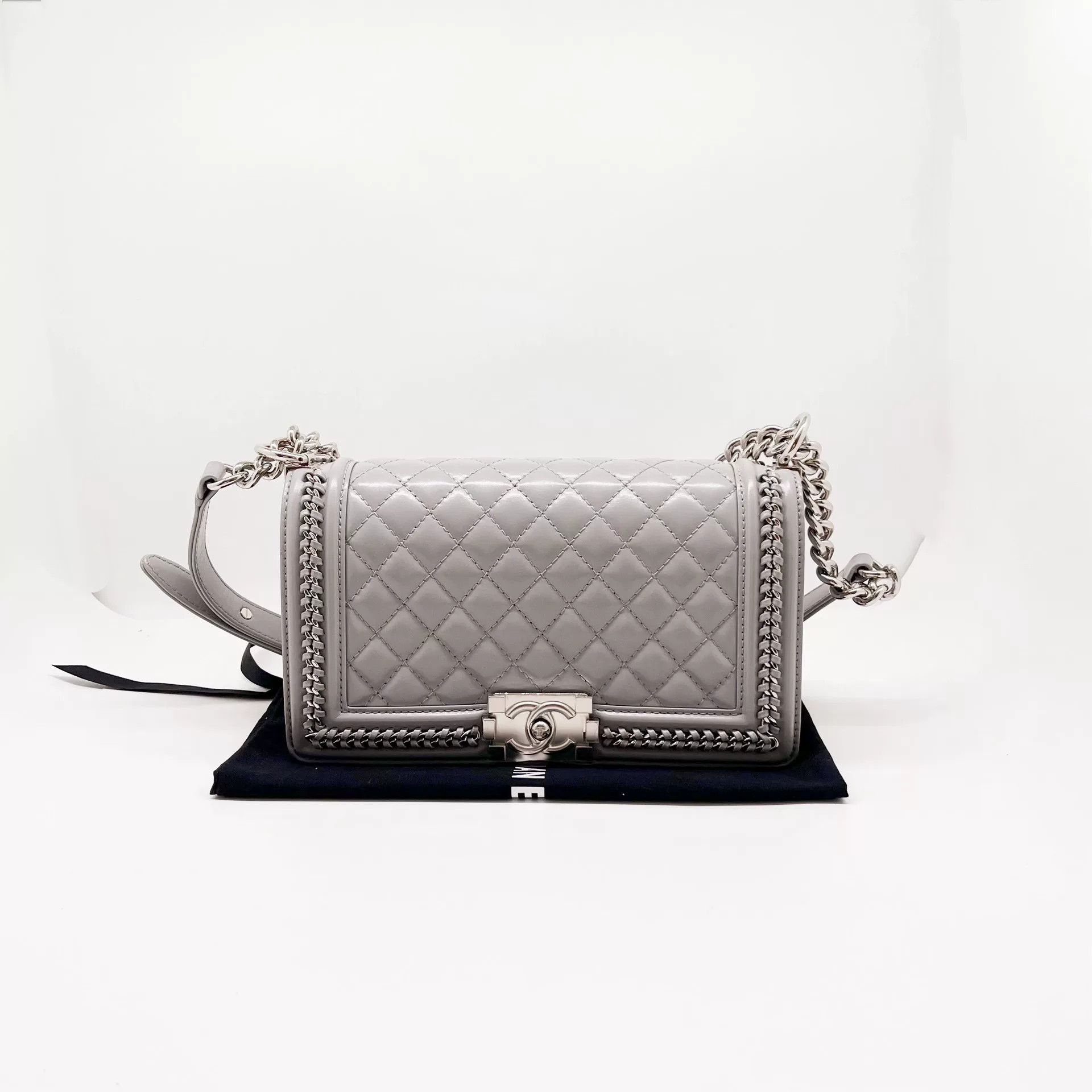 Chanel Pre-loved Bag Very good condition Size ONE SIZE - 1 Thumbnail