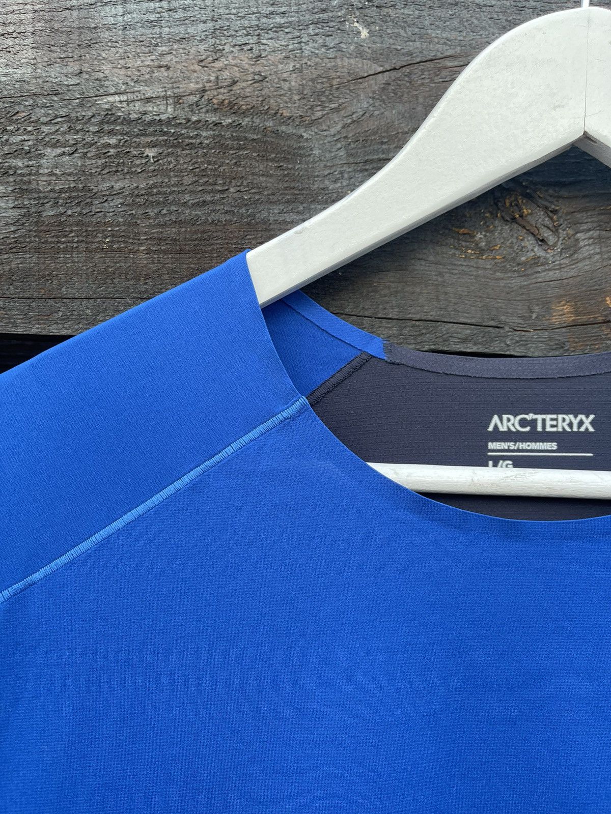 Arc'teryx Arcteryx blue t-shirt big logo jersey Size US L / EU 52-54 / 3 - 4 Thumbnail