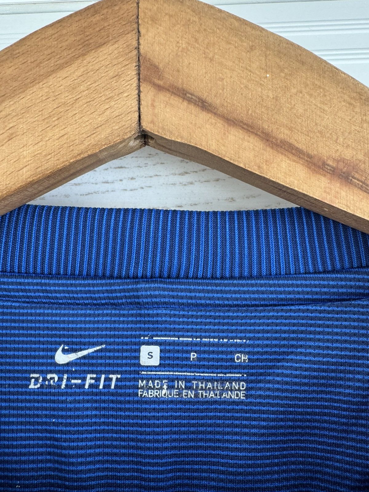 Nike Barcelona 2015-2016 Home Soccer Jersey Football Kit Shirt Size US S / EU 44-46 / 1 - 15 Thumbnail