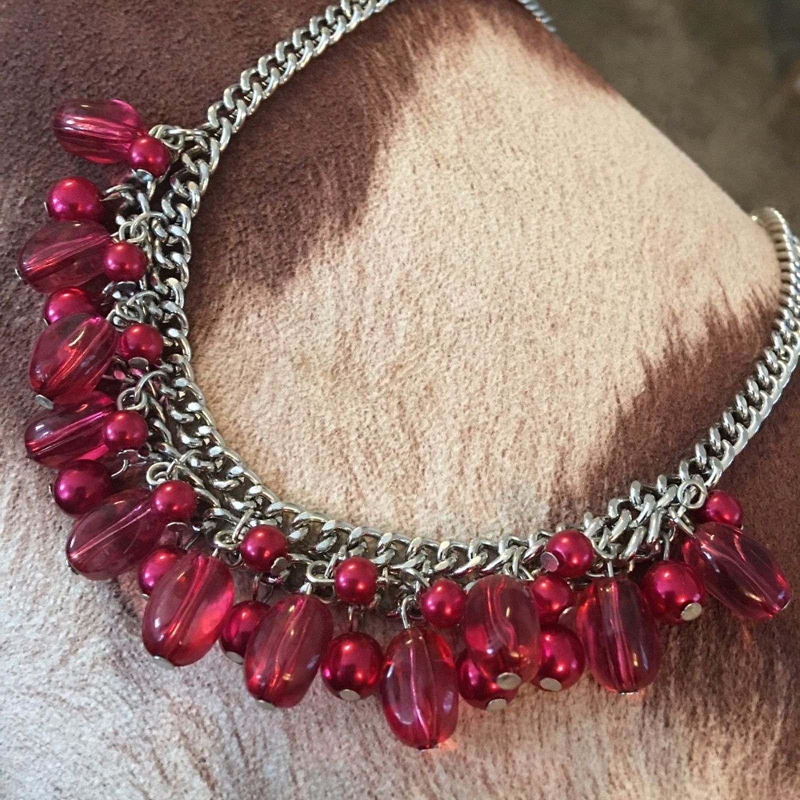 Jewelry Fuchsia pink beaded fringe chain link necklace Size ONE SIZE - 5 Thumbnail