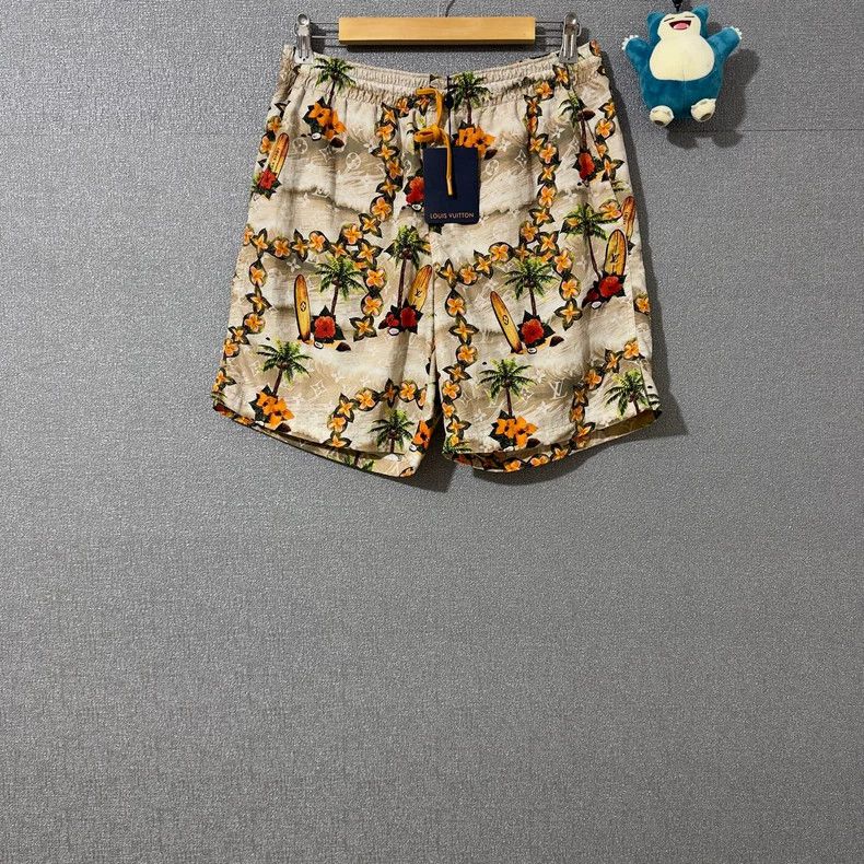 Louis Vuitton LOUIS VUITTON size m Floral printed shorts 2501-Nextarrow Size US 30 / EU 46 - 1 Thumbnail
