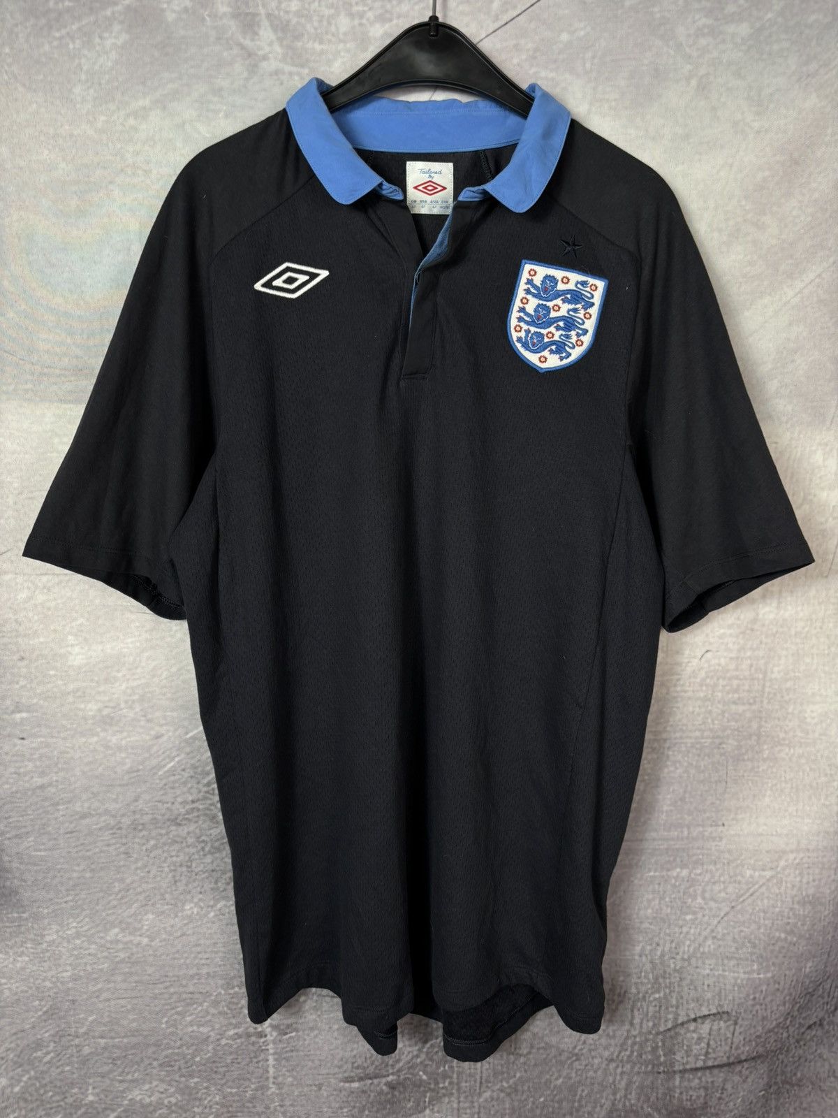Umbro Umbro England 2011/12 Soccer Jersey Shirt Size US L / EU 52-54 / 3 - 1 Thumbnail