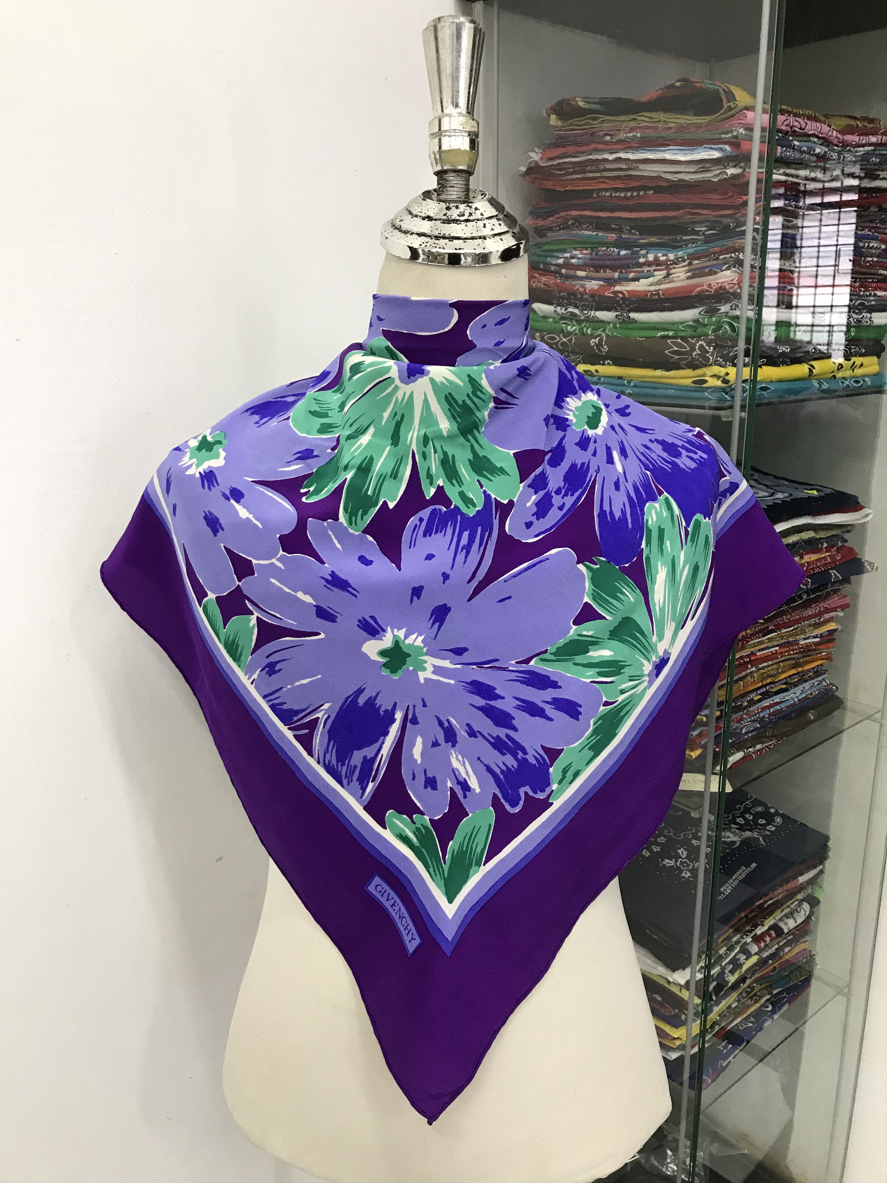 Vintage Vintage Givenchy Silk Scarf Size ONE SIZE - 1 Thumbnail
