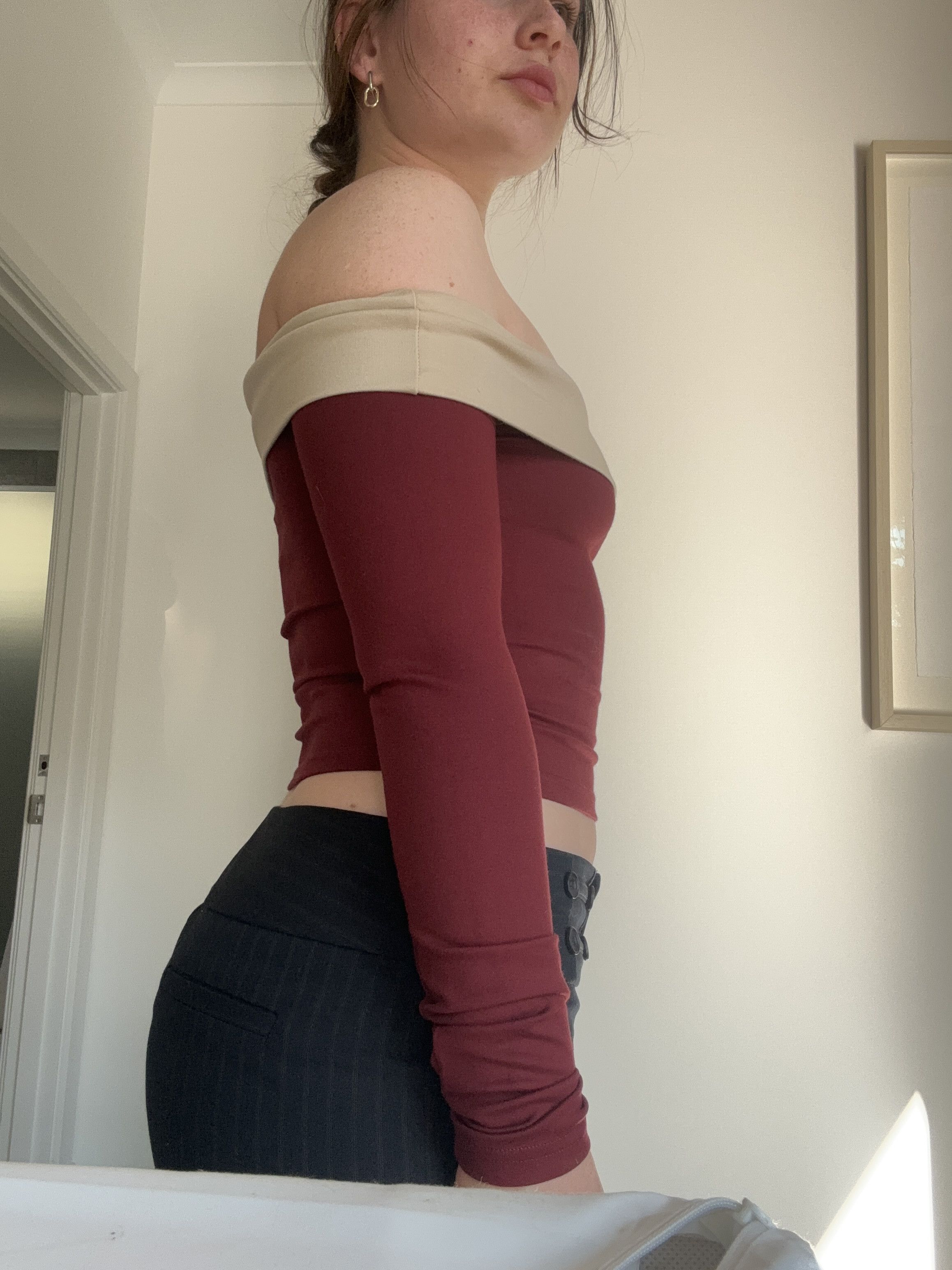 Urban Outfitters Burgundy & Cream off the shoulder long sleeve crop top. Size XS / US 0-2 / IT 36-38 - 3 Thumbnail