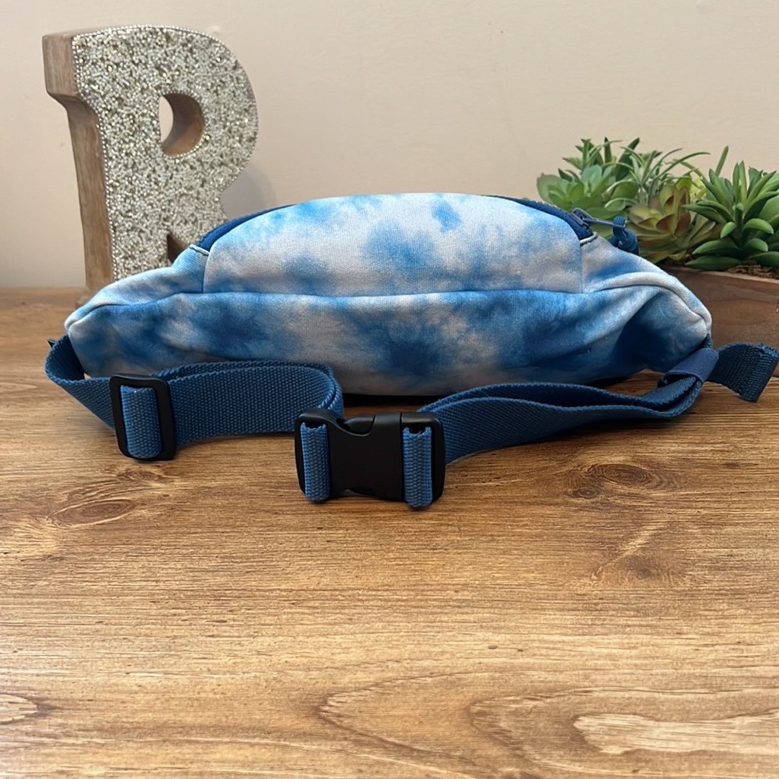 Gap Gap Blue and White Canvas Tie Dye Fanny Pack Size ONE SIZE - 3 Thumbnail