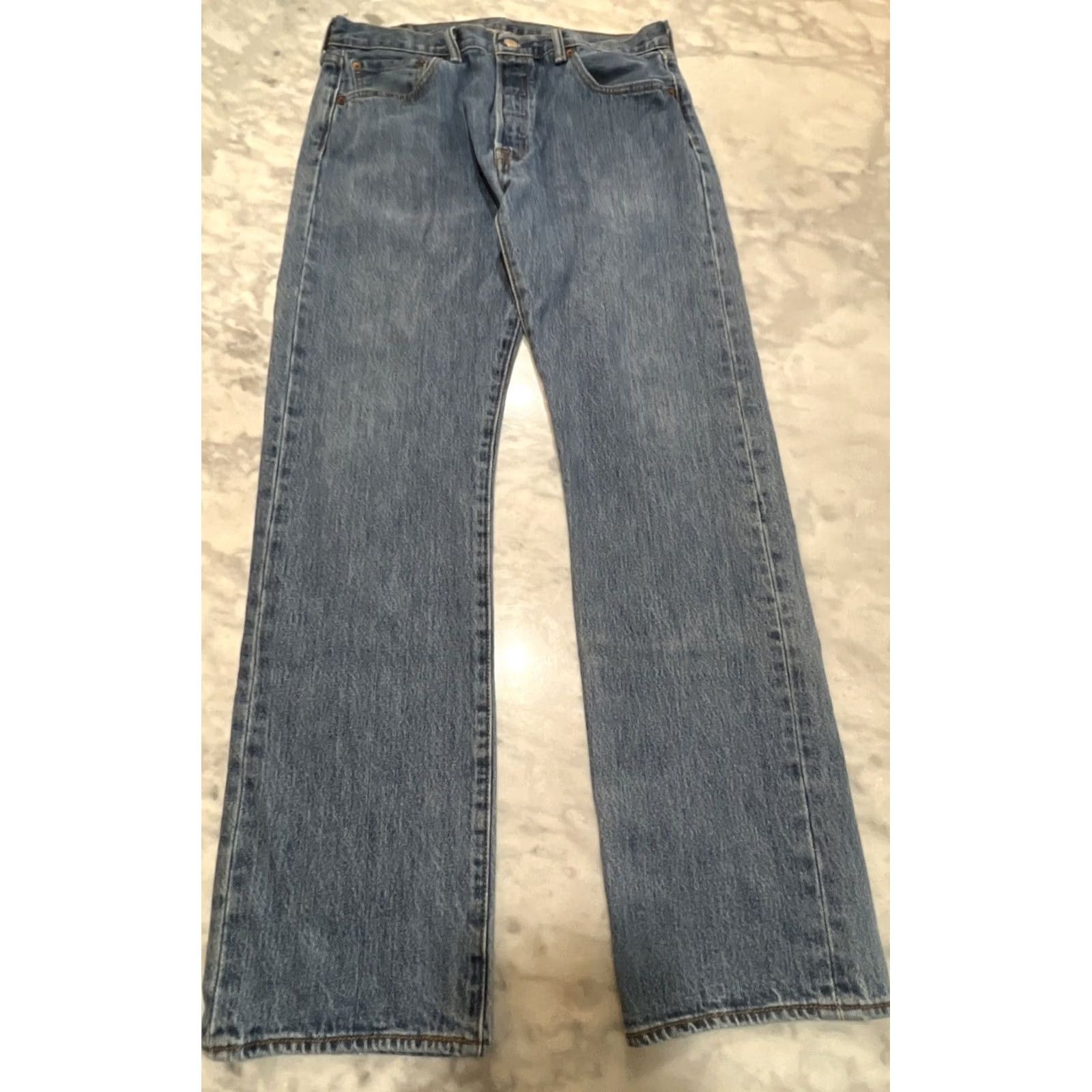 Levi's VINTAGE Levi’s 501 Jeans Men’s 34x32 Blue Denim Straight Leg Y2K Fade 5-Pocket Logo Classic Regular Waist 34 Inseam 30 USA 90s Theme Size US 34 / EU 50 - 3 Thumbnail