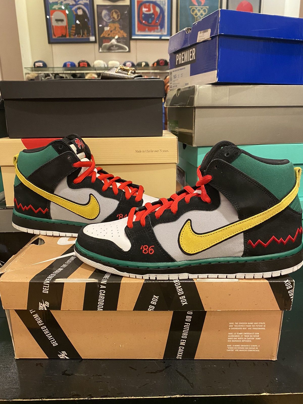 image of Nike Sb Dunk Mcrad High 9.5 Shoes in Black, Men's