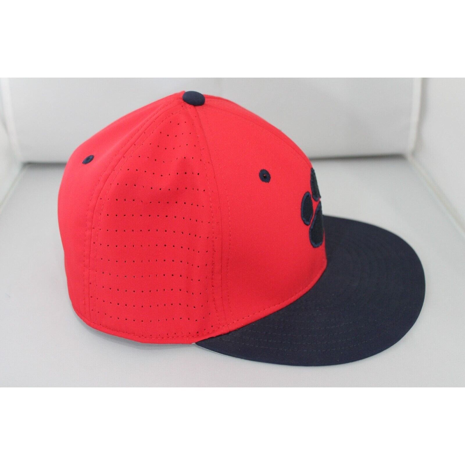 The Game The Game Flat Bill Paw Print Fitted Medium Red and Blue Size ONE SIZE - 3 Thumbnail
