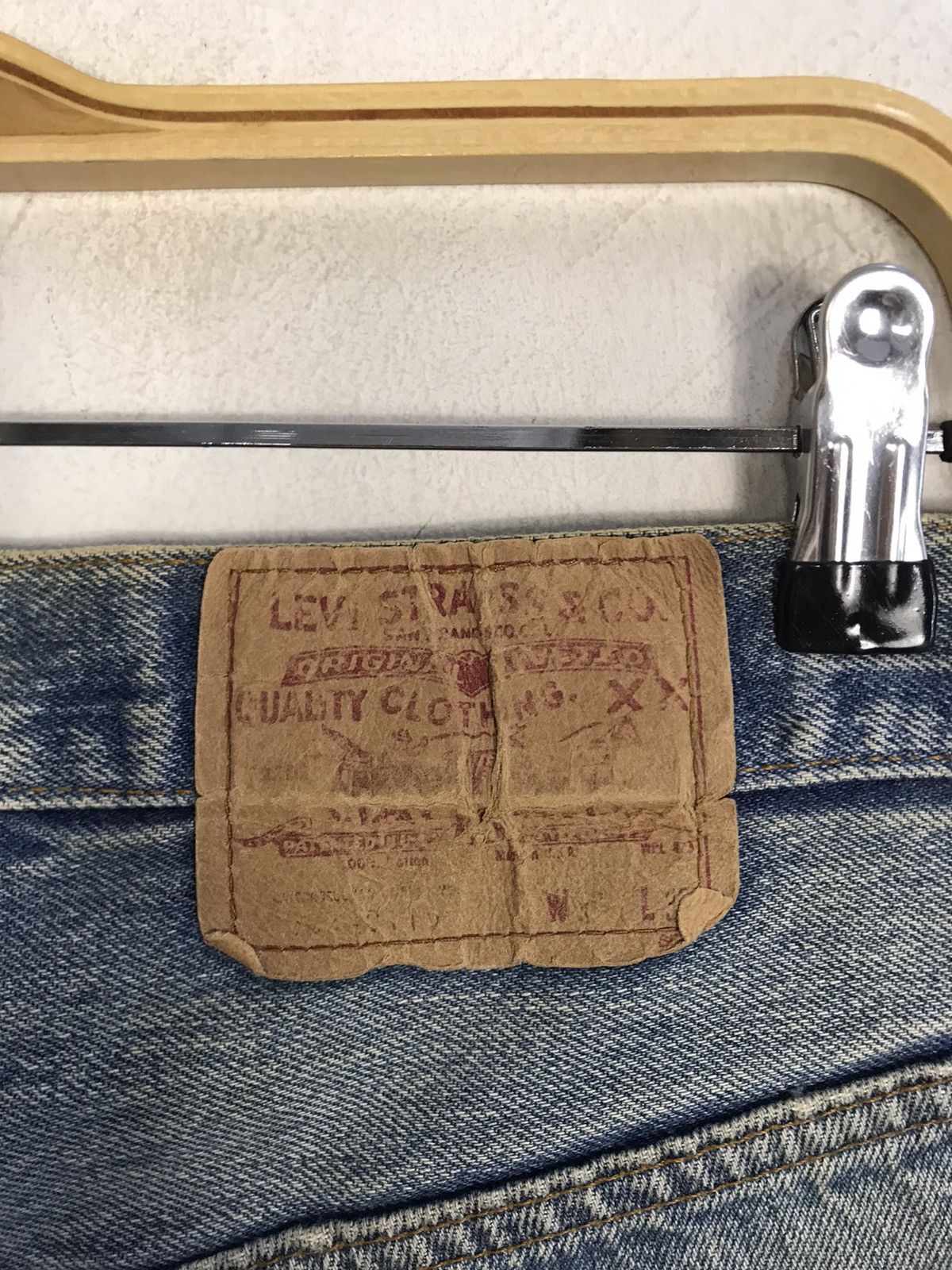 Levi's Vintage Clothing Levi's 80s Lot 501 Buttonfly Indigo Denim Beauty Fade Jeans Size US 35 - 8 Thumbnail