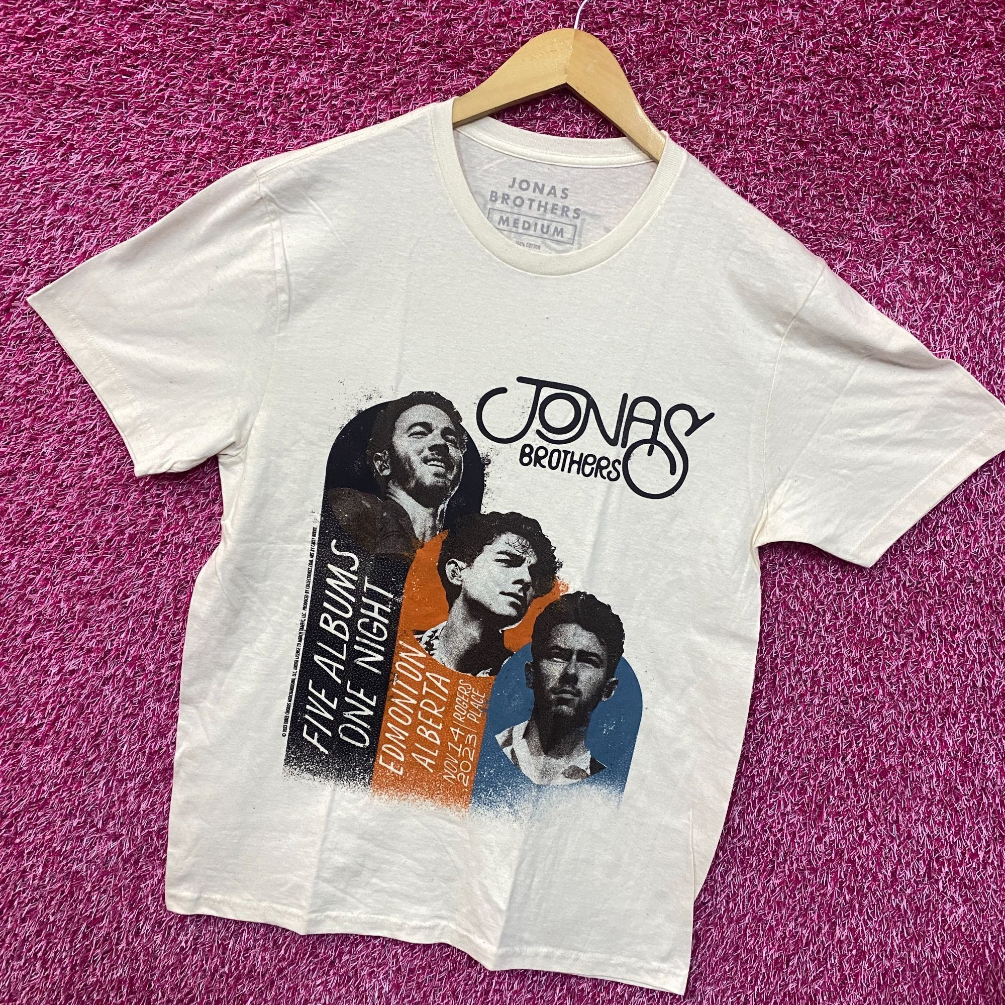 Other Jonas Brothers Five Albums One Night Tour T-Shirt Medium Size US M / EU 48-50 / 2 - 3 Thumbnail