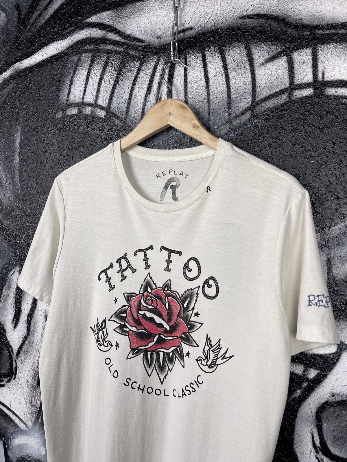 Replay Replay NWT Tattoo Old School Classic Front Logo Casual T-Shirt Men’s Size M Size US M / EU 48-50 / 2 - 4 Thumbnail