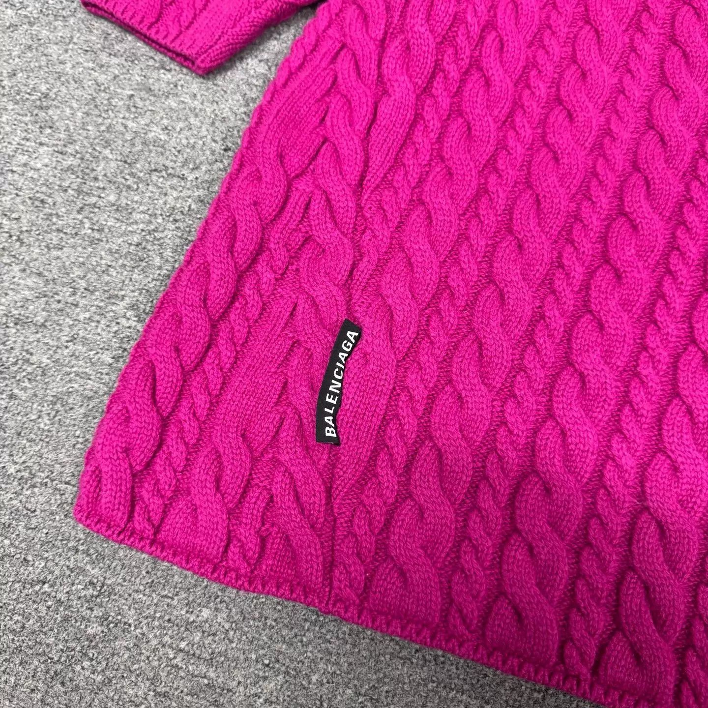 Balenciaga Balenciaga Magenta Cable-Knit V-Neck Mid-Sleeve Sweater XS Size XS / US 0-2 / IT 36-38 - 7 Thumbnail