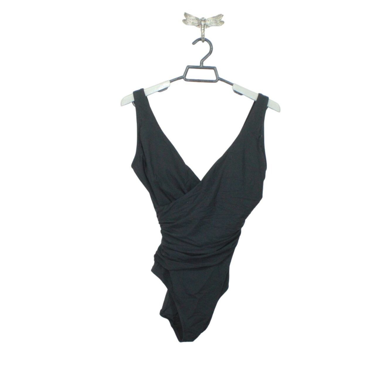 L.L. Bean LL Bean Shaping Swimwear Tanksuit Flattering Details Size M / US 6-8 / IT 42-44 - 1 Thumbnail