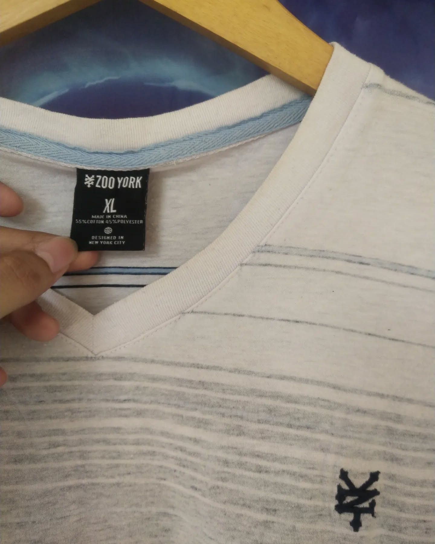Zoo York Zoo York Gradient V-Neck Tees Size US XL / EU 56 / 4 - 2 Thumbnail