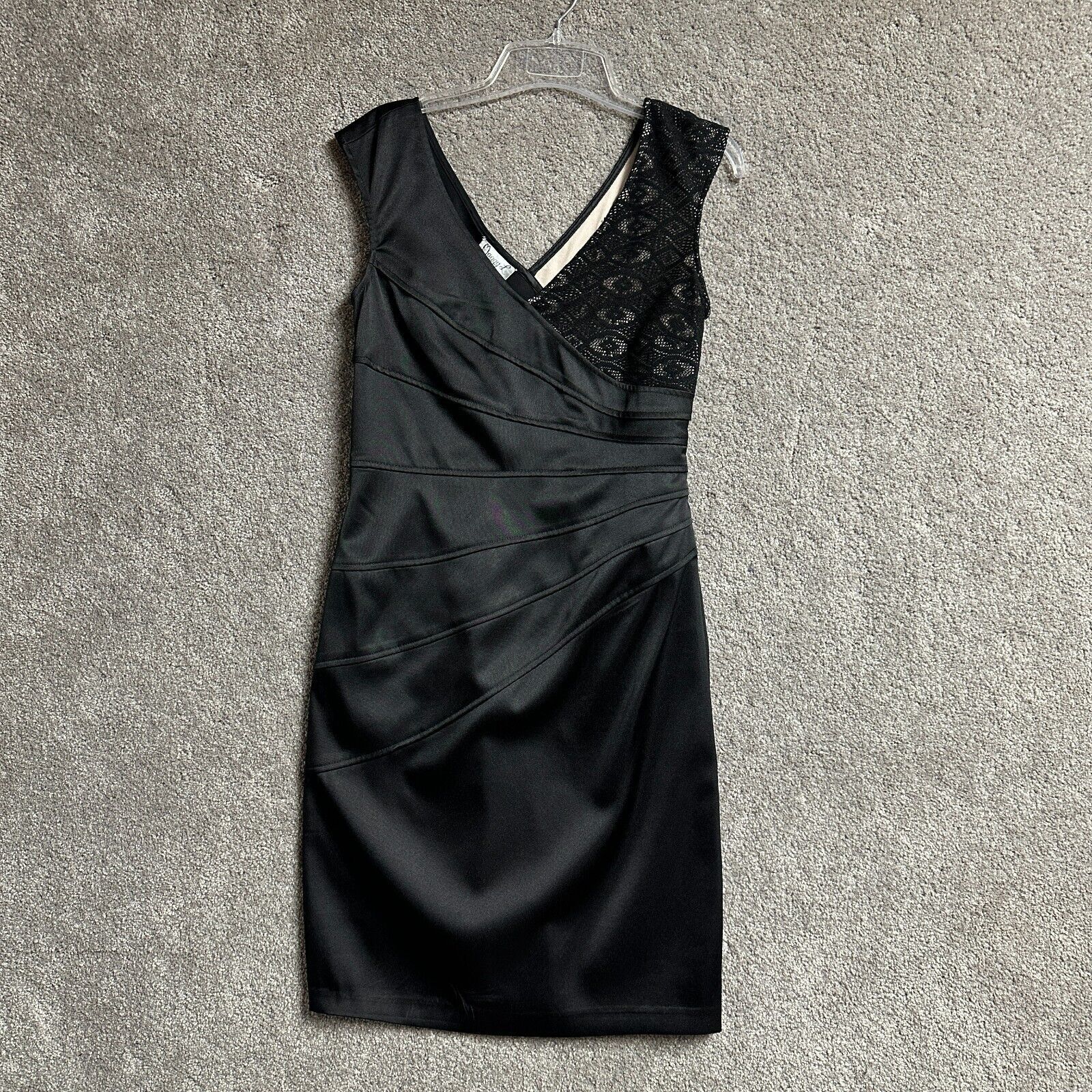 MAGGY LONDON Maggy L Cocktail Dress 8 Sheath Lace Elegant Evening Wear Size M / US 6-8 / IT 42-44 - 1 Thumbnail