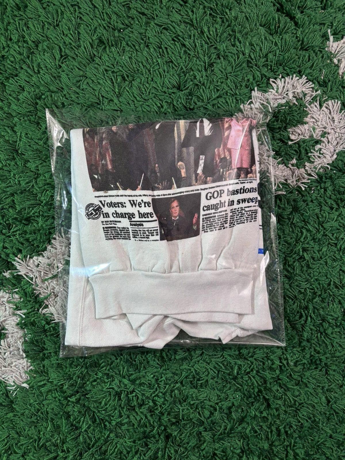 Vintage Vintage Cincinnati Enquirer “Clinton Wins” Crewneck Size US L / EU 52-54 / 3 - 4 Thumbnail