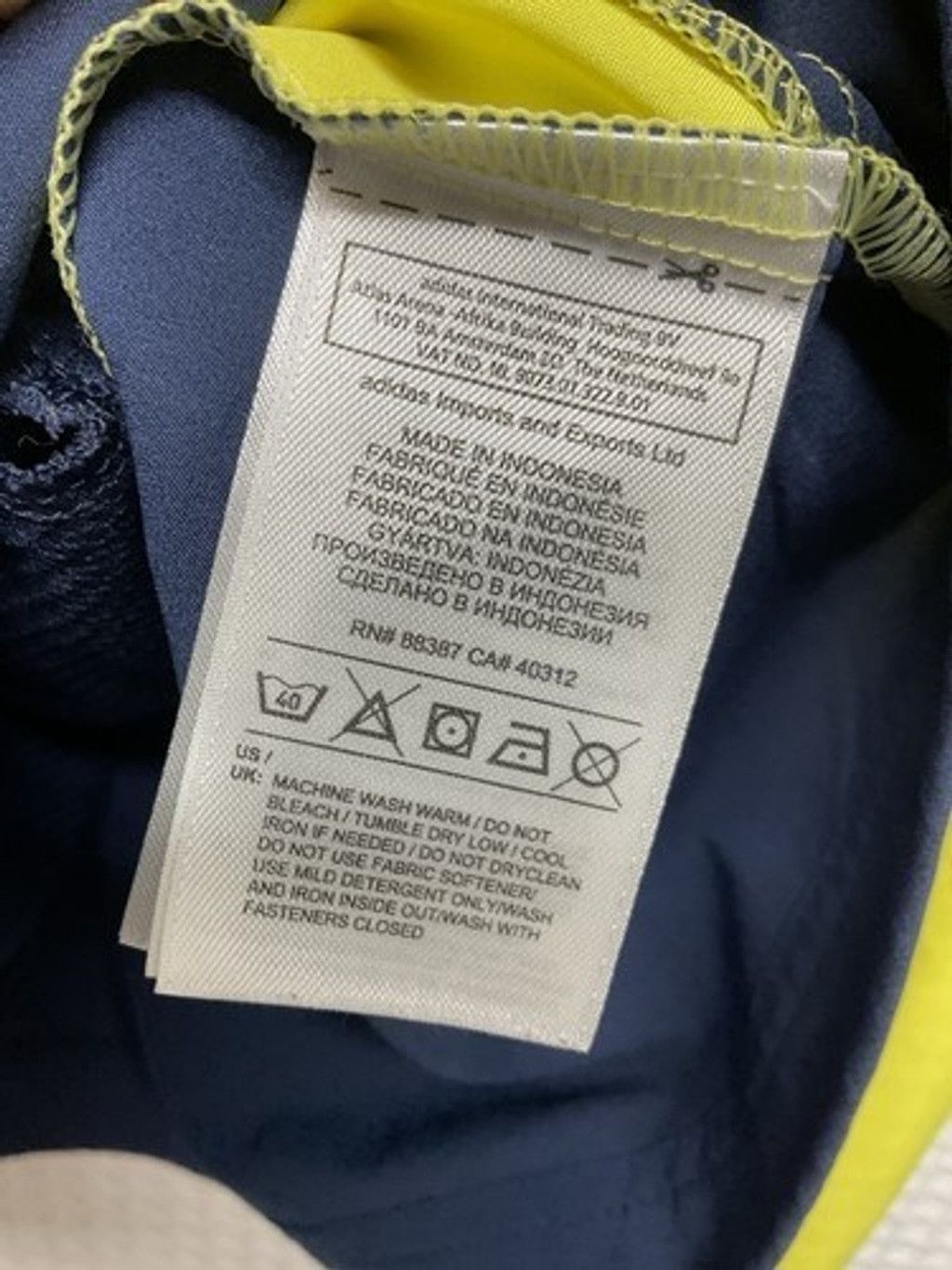 Adidas NWOT Adidas ClaimaProof Hooded Zip Windbreaker Jacket Men M Size US M / EU 48-50 / 2 - 3 Thumbnail