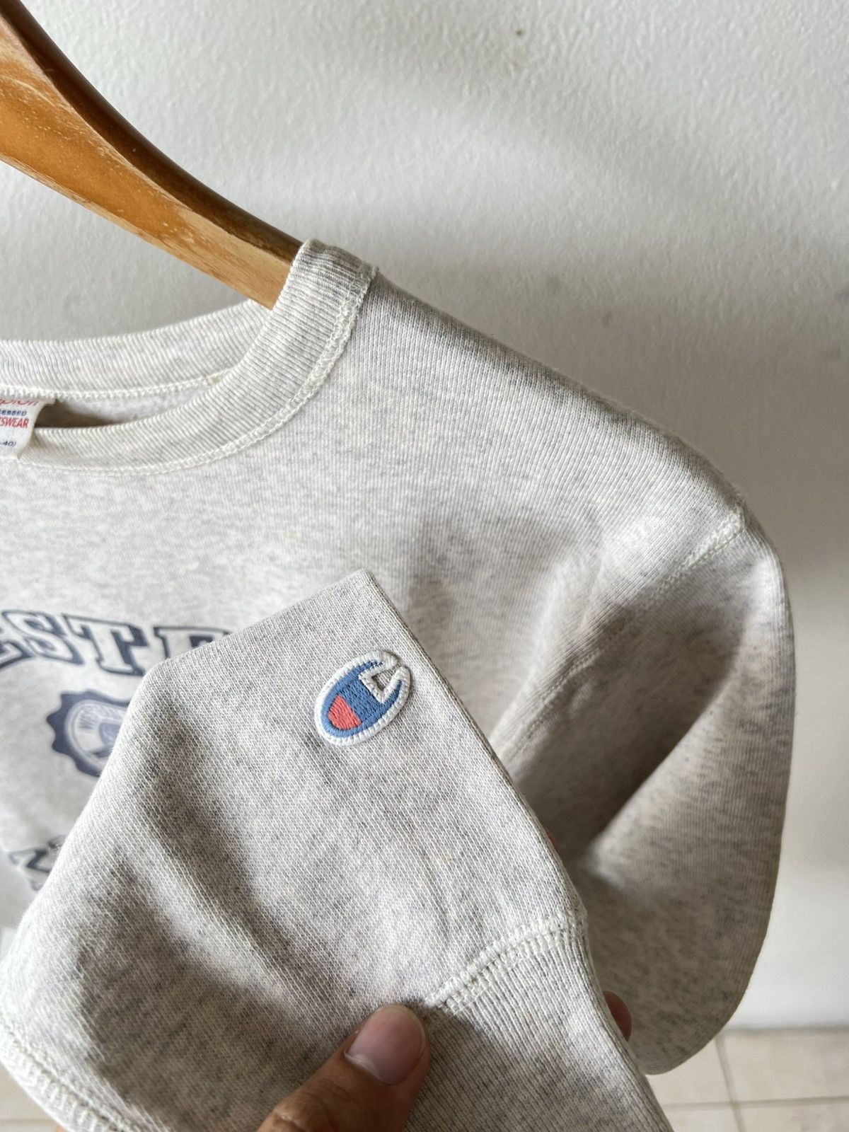 Vintage Thrashed Vintage Champion Long Sleeve Size US L / EU 52-54 / 3 - 4 Thumbnail