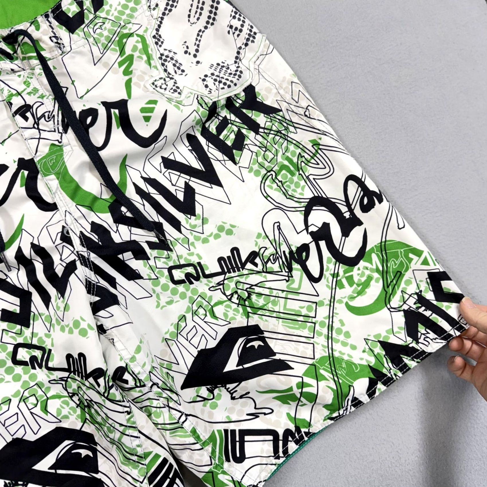 Quiksilver Quiksilver Board Shorts Mens 38 White Green Graffiti Surf Swim Trunks Vintage Geometric Quick Dry Pockets Drawstring Lightweight 100% Polyester Size US 38 / EU 54 - 2 Thumbnail