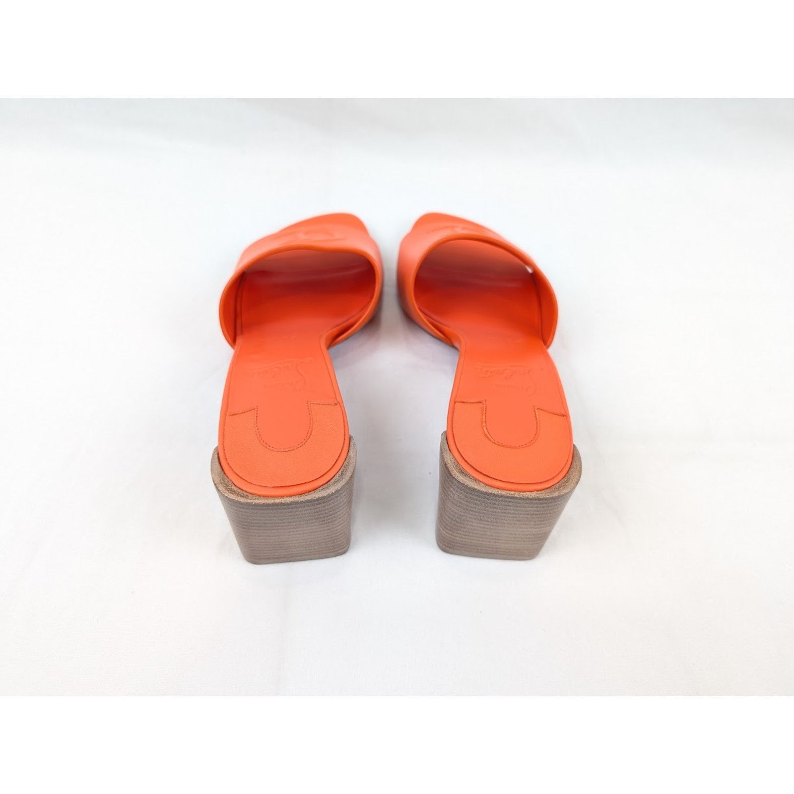 Christian Louboutin o1rshd1 Nappa Heel Mule in Vitamine/Lin Vitamine Size US 7 / IT 37 - 16 Thumbnail