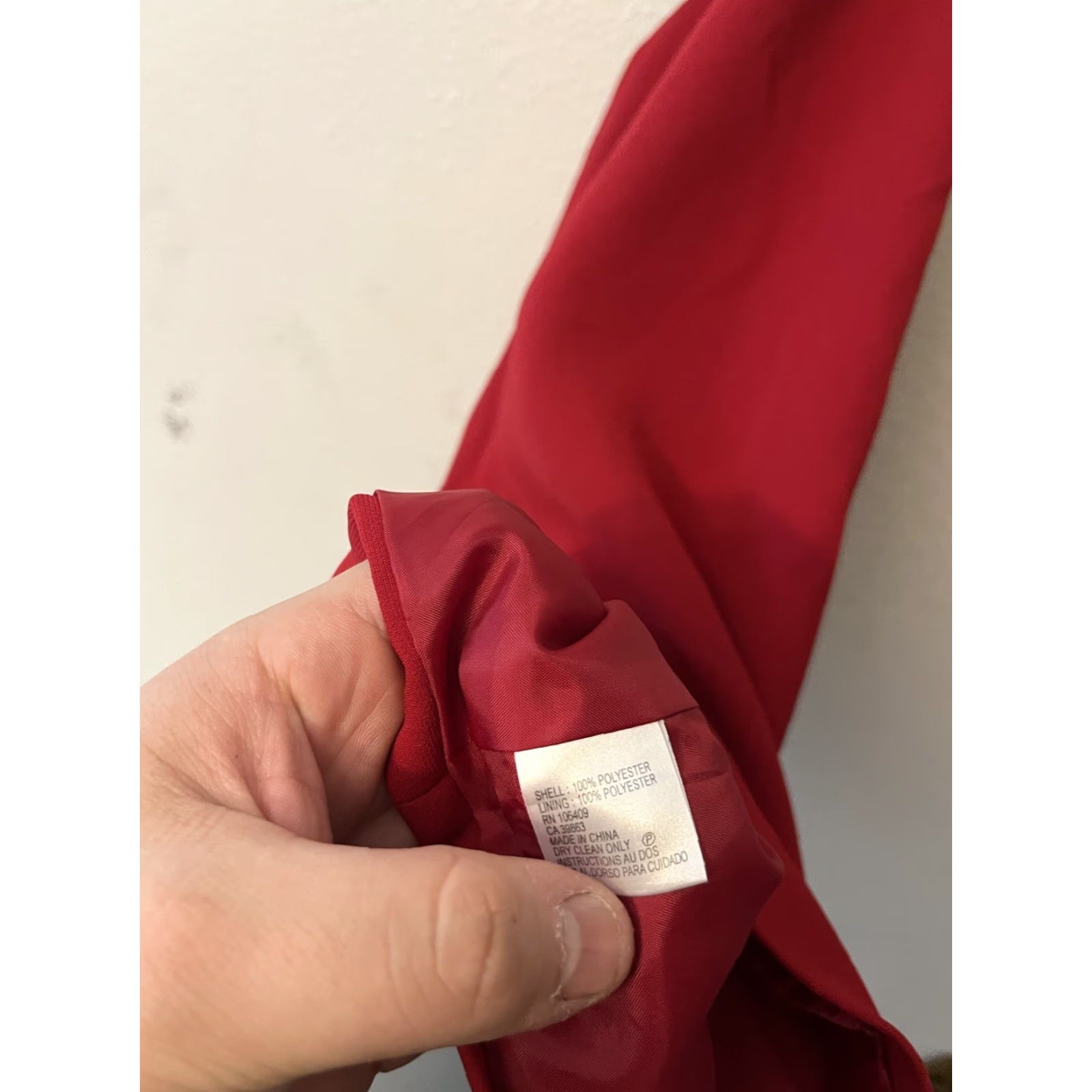 Vintage Womens TAHARI Arthur Levine Vest Adult 16 VNeck Sleeveless Fine Knit Red Size XXL / US 16-18 / IT 52-54 - 4 Thumbnail