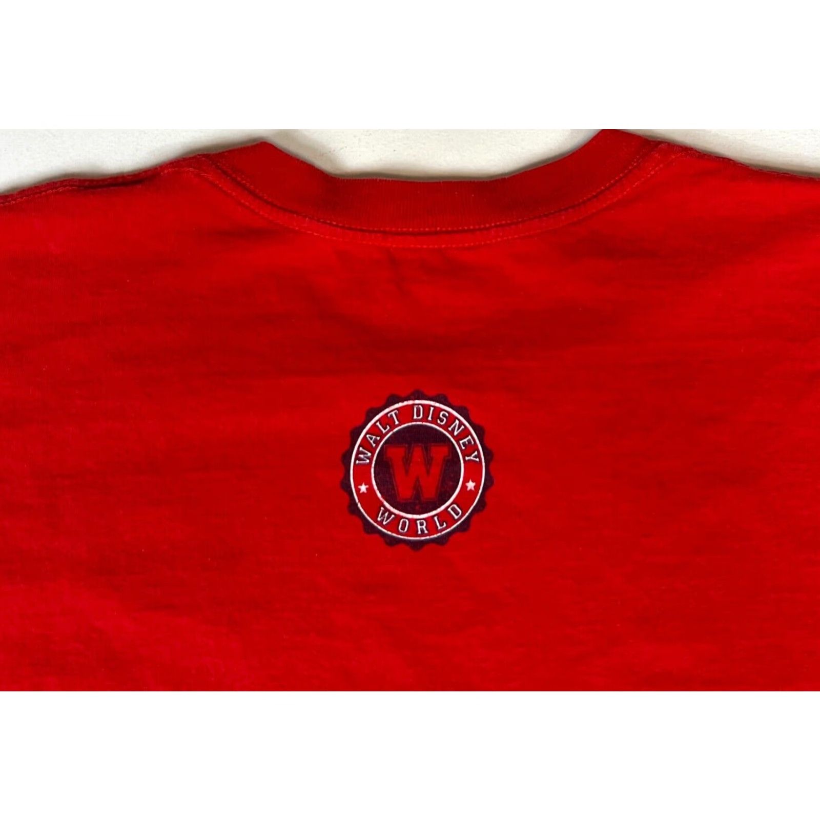 Disney VINTAGE Walt Disney World Donald's Attitude Academy Class of '34 T-Shirt Mens L Red Size US L / EU 52-54 / 3 - 3 Thumbnail
