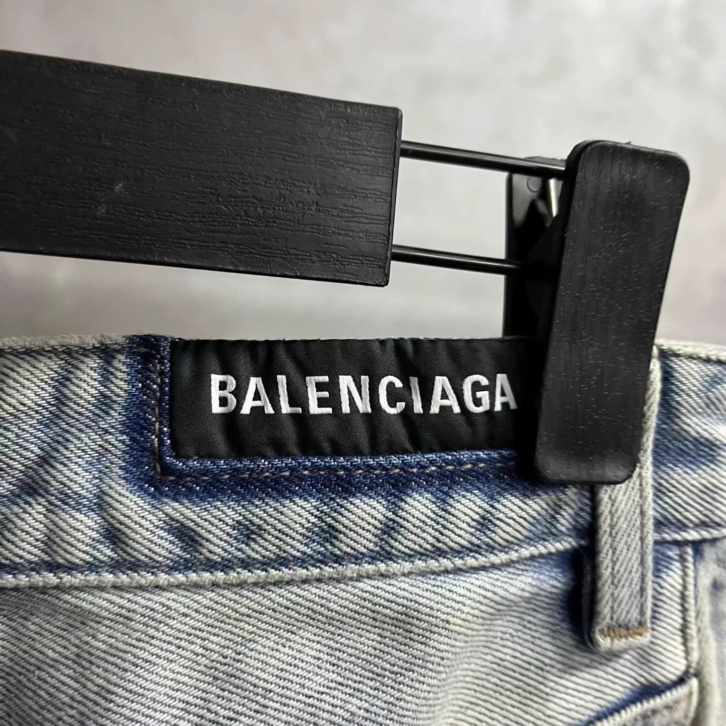 Balenciaga Balenciaga Blue Washed Logo Tag Mid-Waist Jeans S Size US 26 / EU 42 - 6 Thumbnail